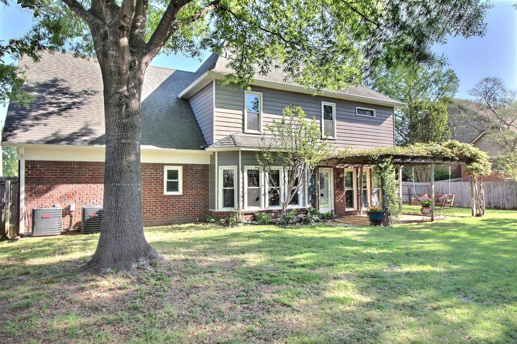573 Merriweather Dr Property Photo 3