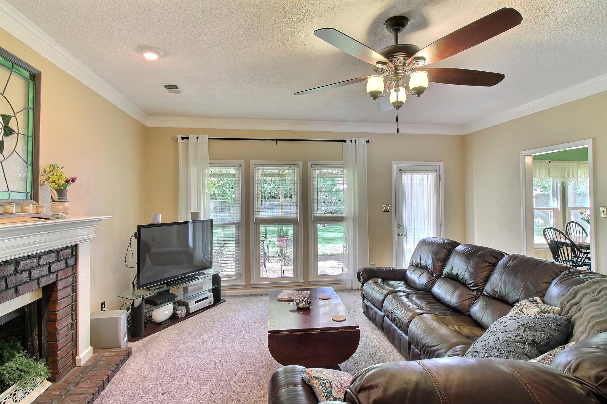 573 Merriweather Dr Property Photo 6