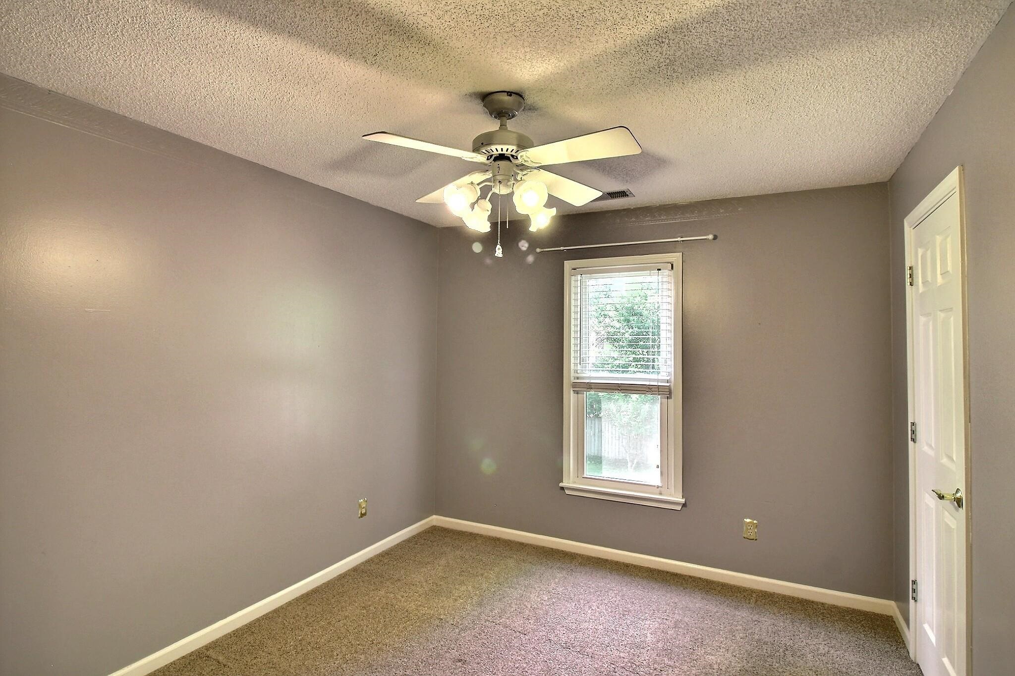 573 Merriweather Dr Property Photo 19