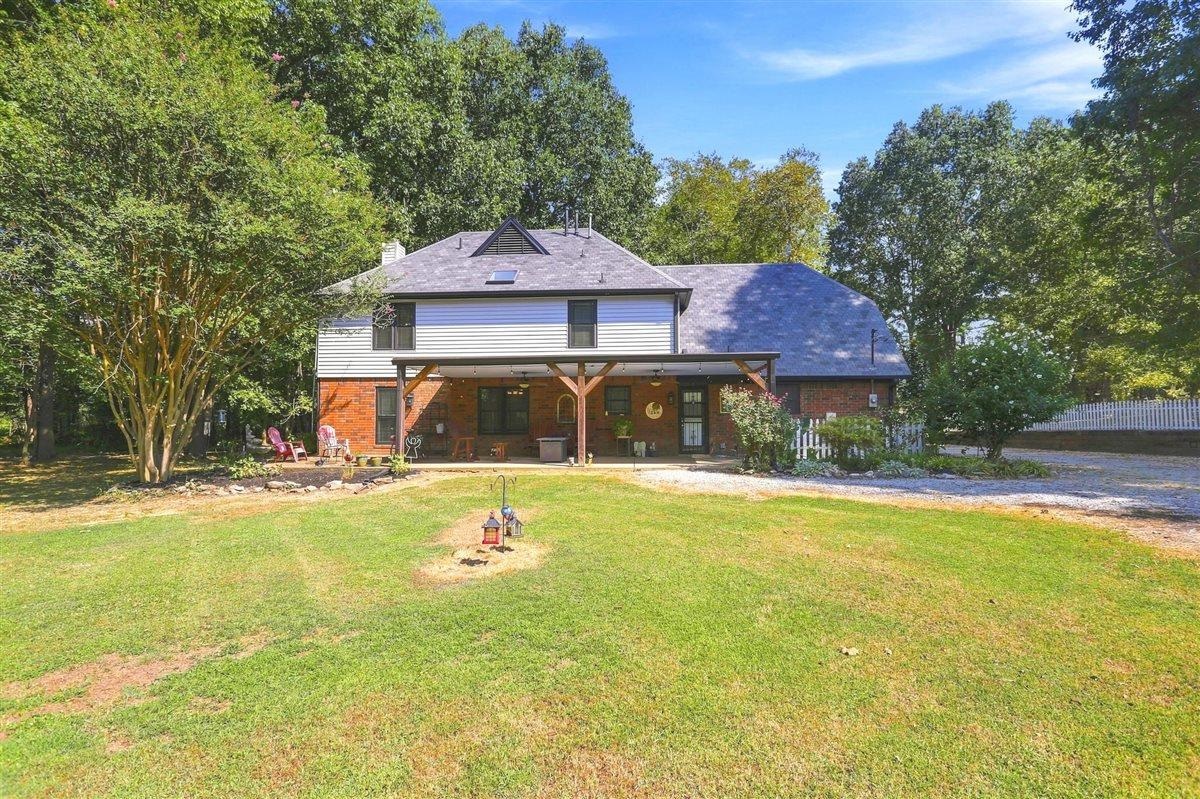 1285 Donelson Dr Property Photo 3