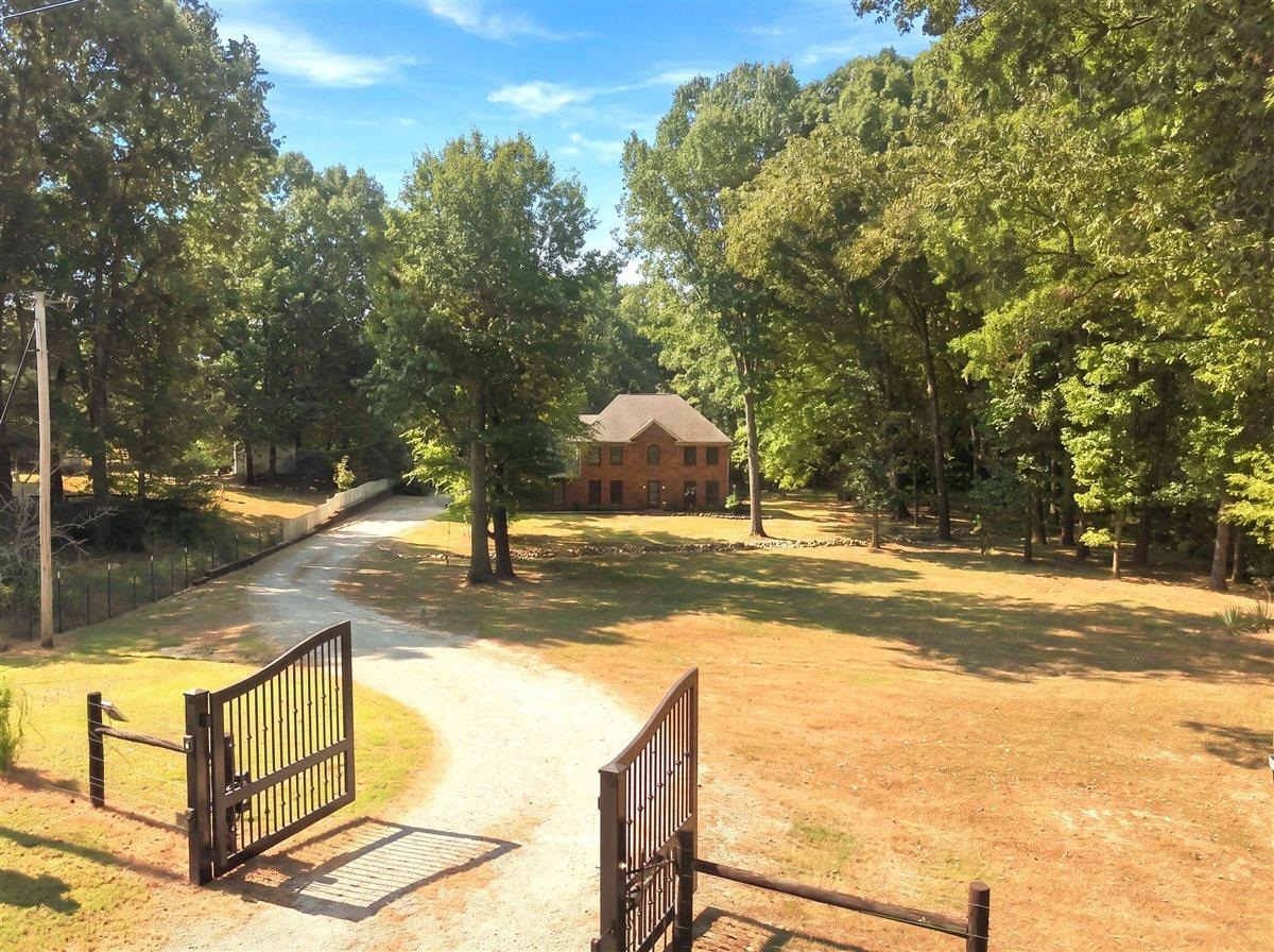 1285 Donelson Dr Property Photo 10