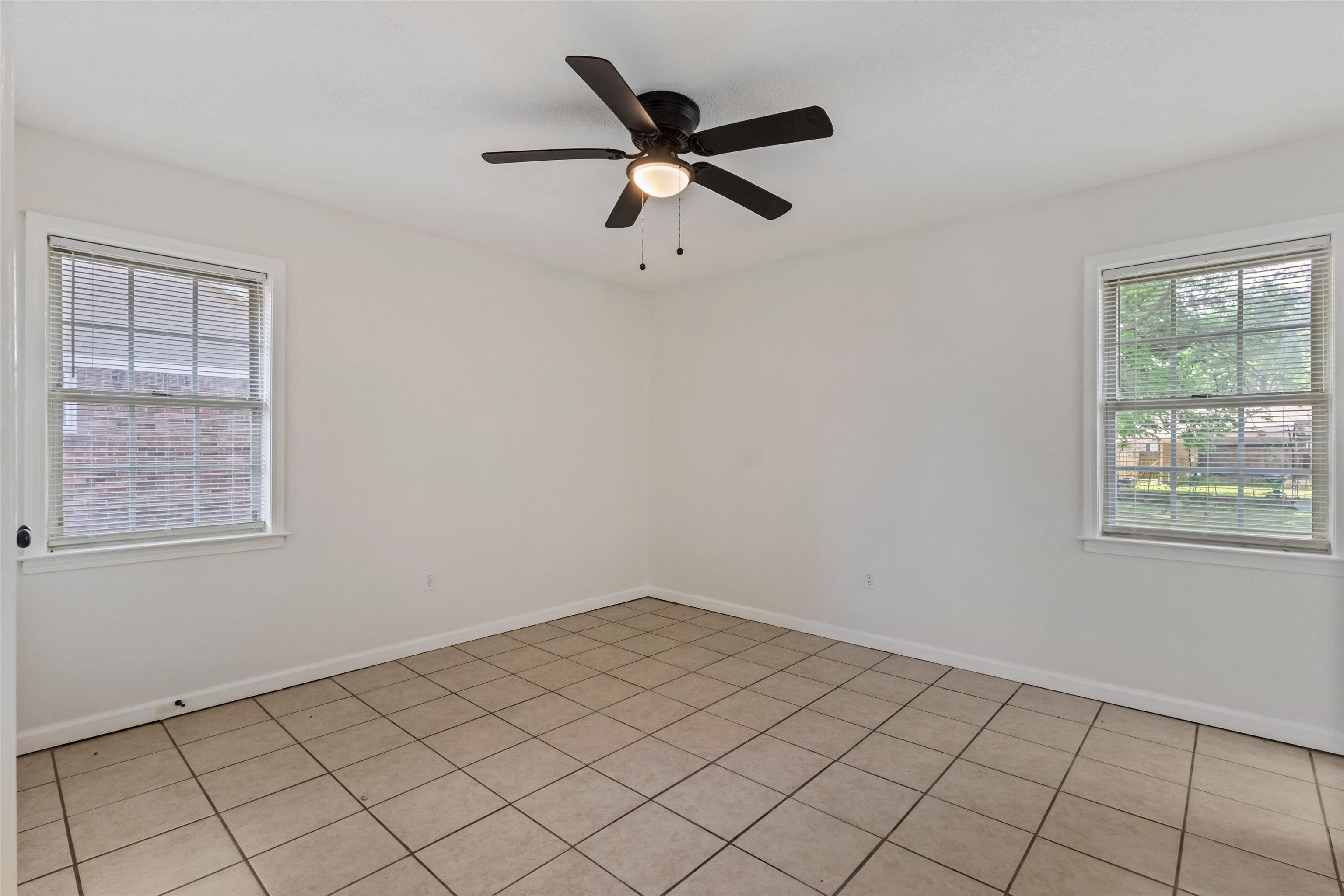 5417 Fleetway Ave Property Photo 9