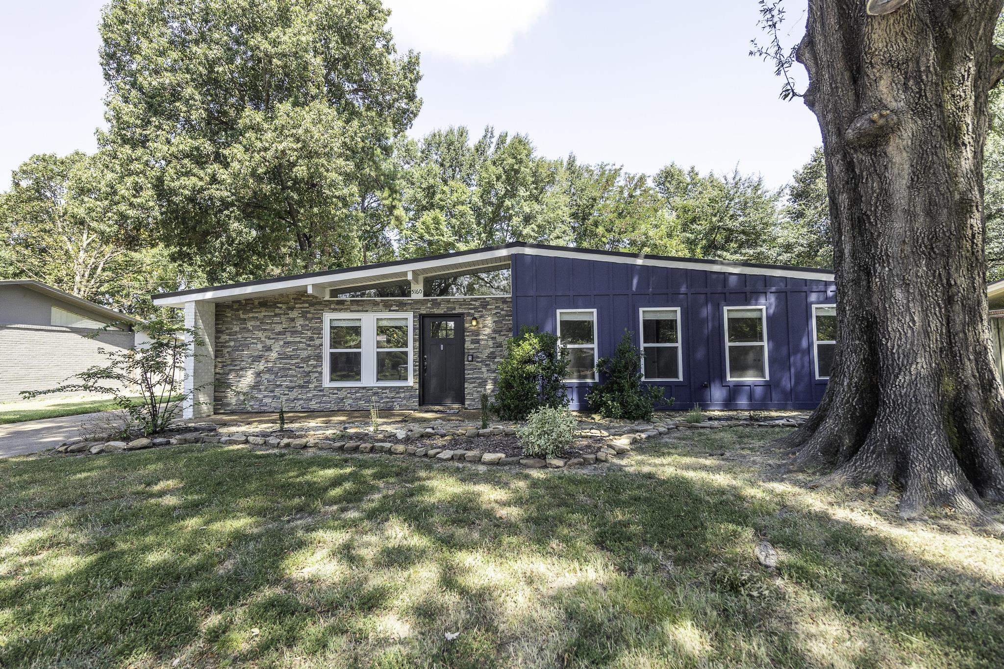 5160 Warfield Dr Property Photo 2