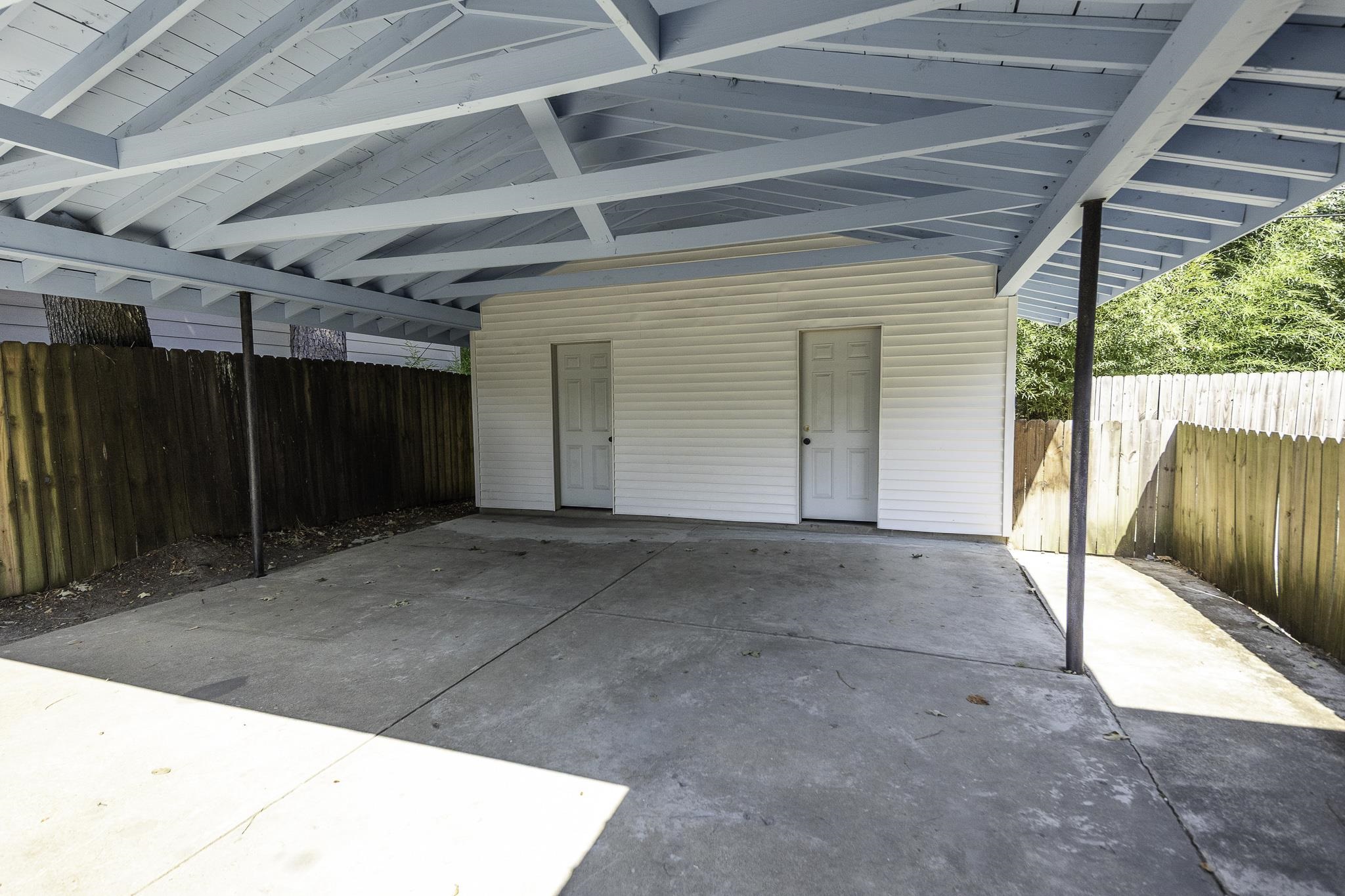 5160 Warfield Dr Property Photo 7