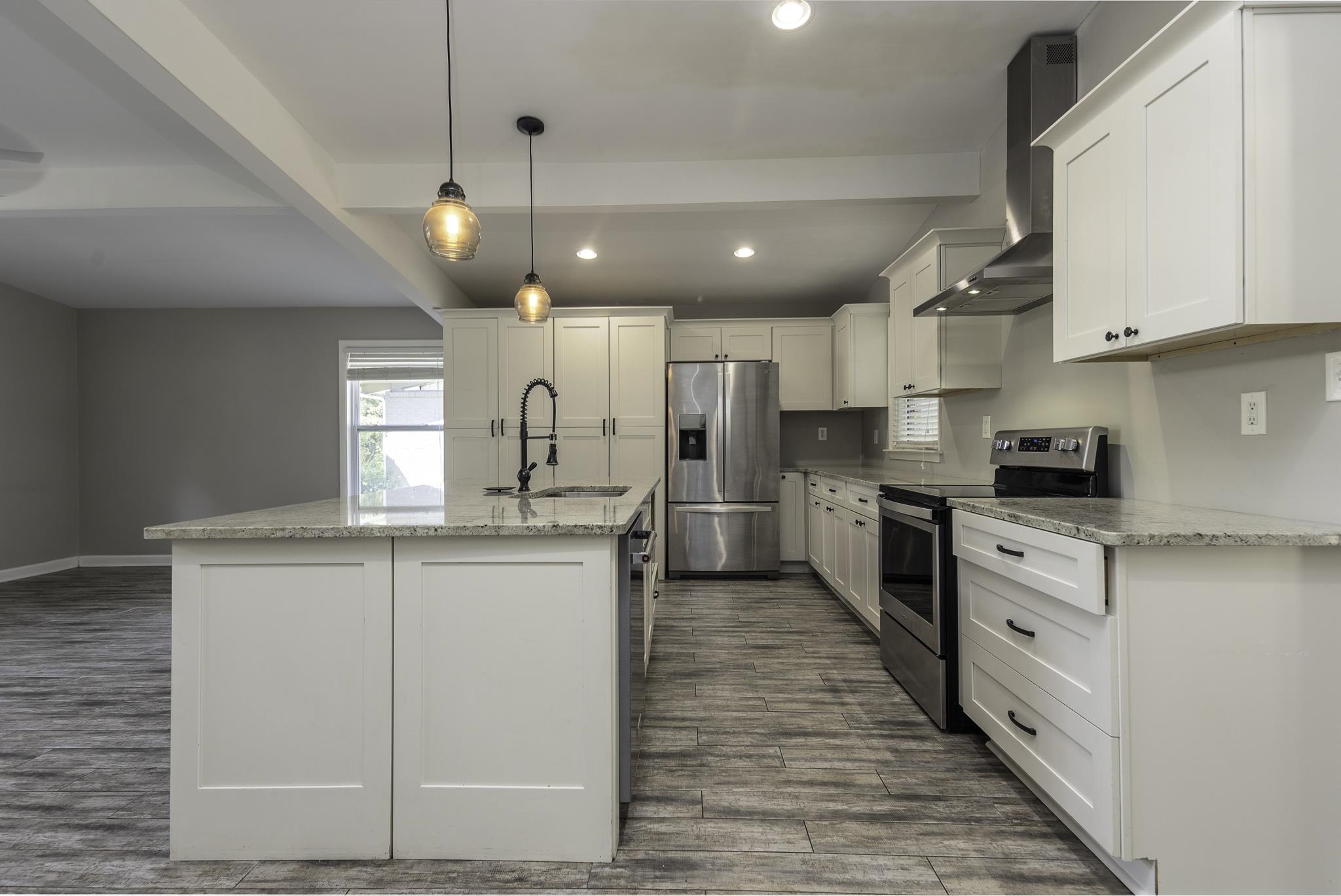 5160 Warfield Dr Property Photo 15