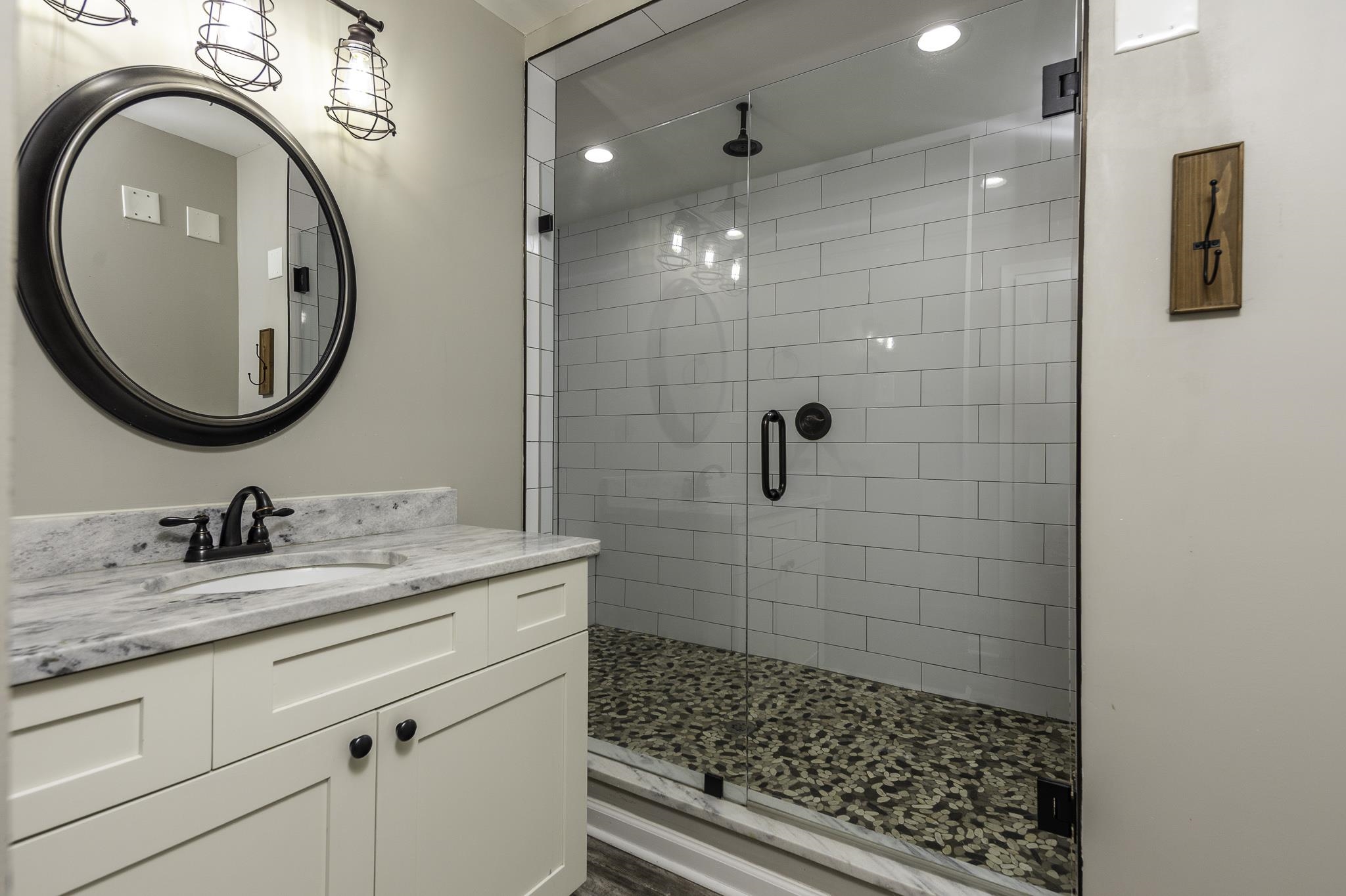 5160 Warfield Dr Property Photo 21