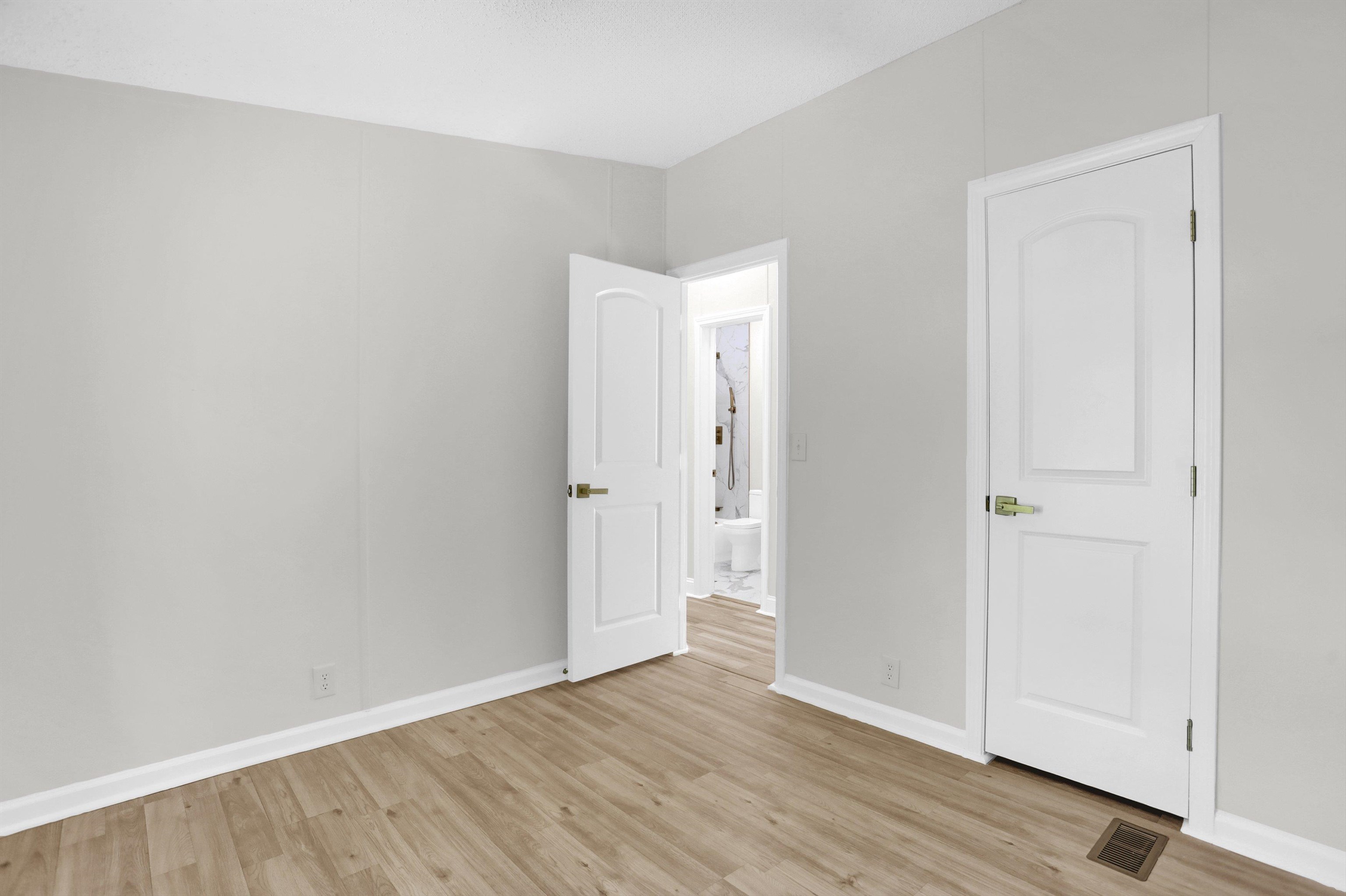 25 Somerville St Property Photo 15
