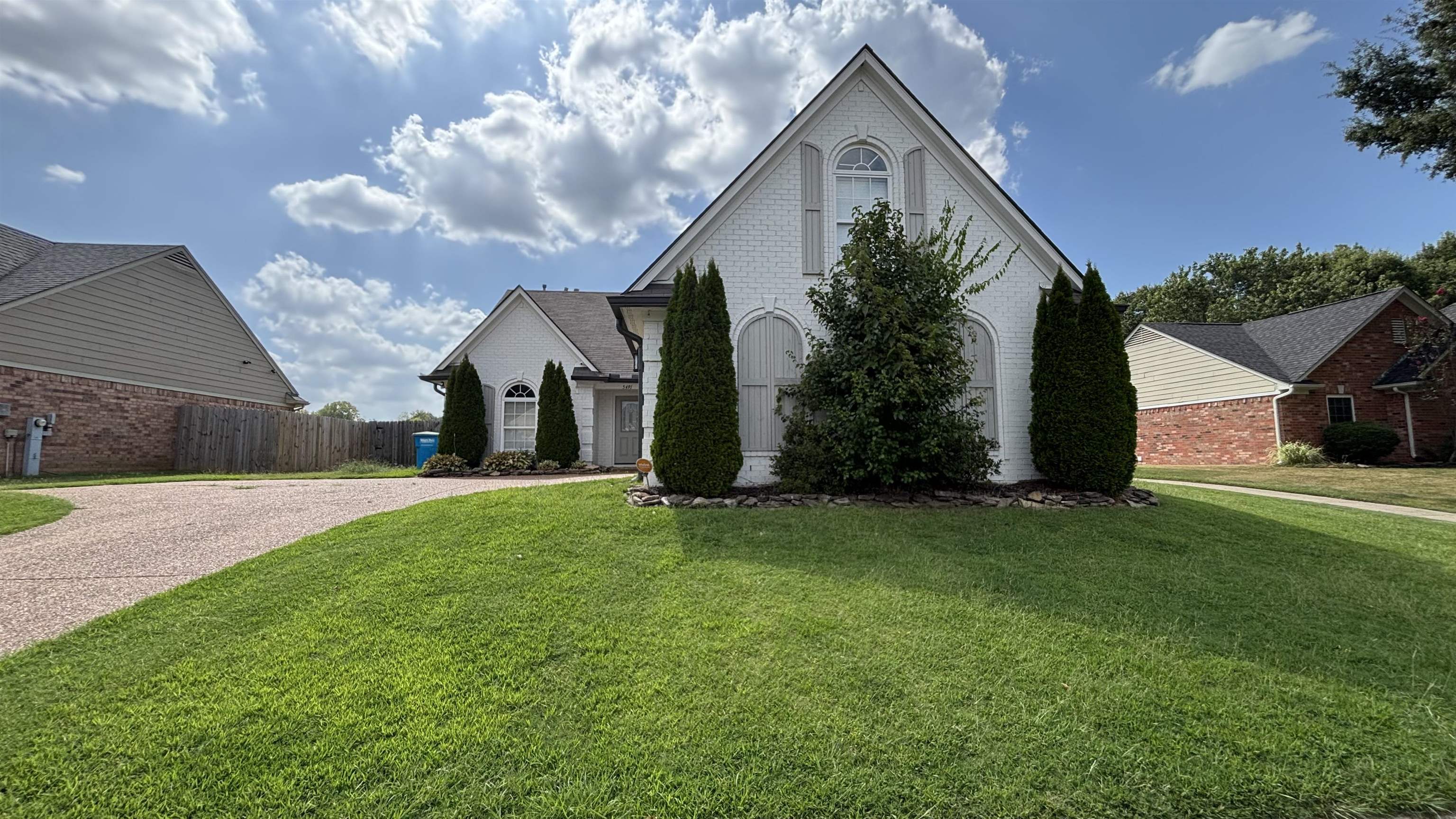 5491 MILTON RIDGE DR Property Photo 1