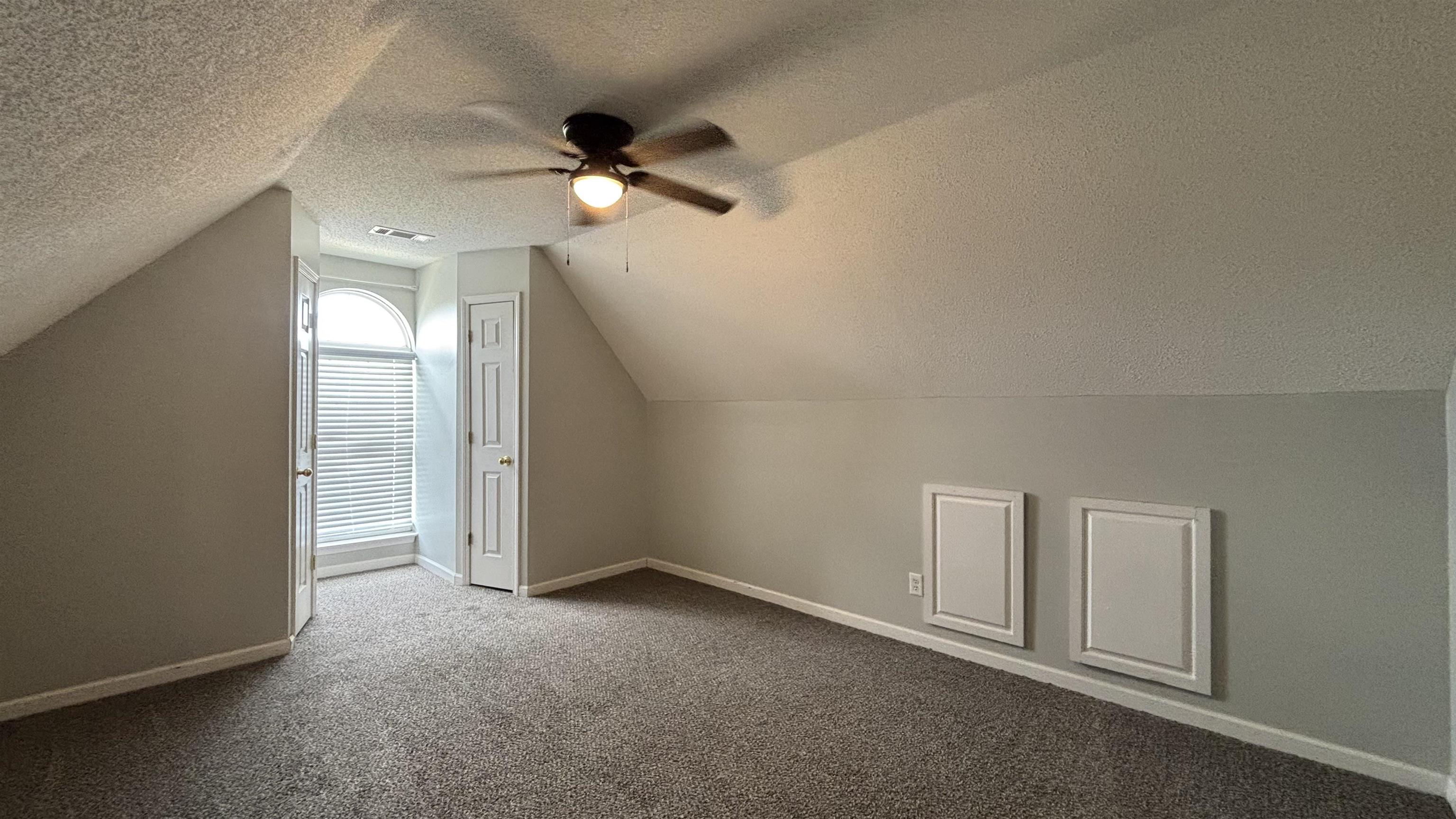 5491 Milton Ridge Dr Property Photo 17