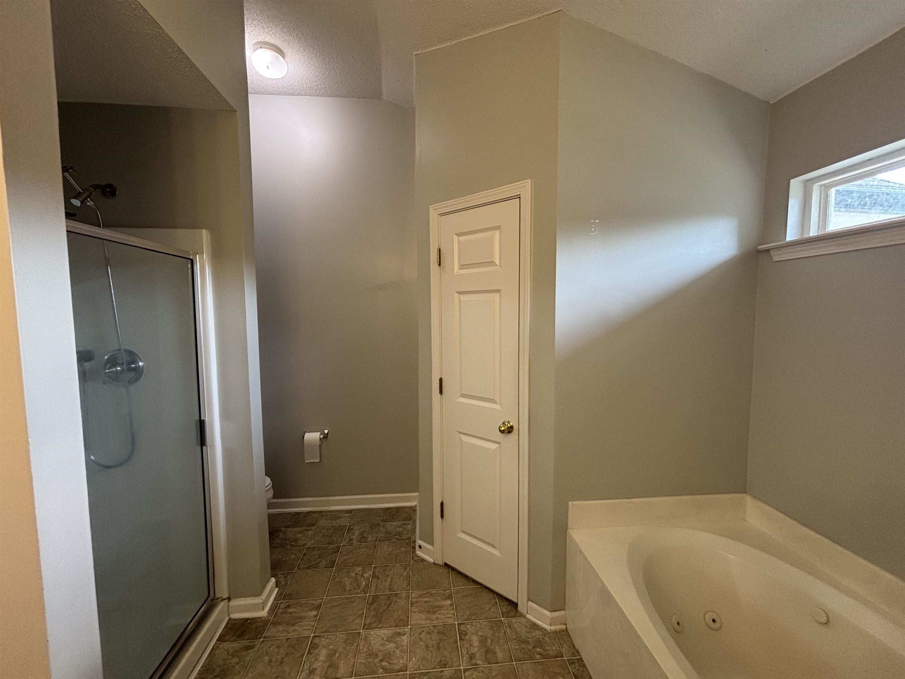 5491 Milton Ridge Dr Property Photo 22