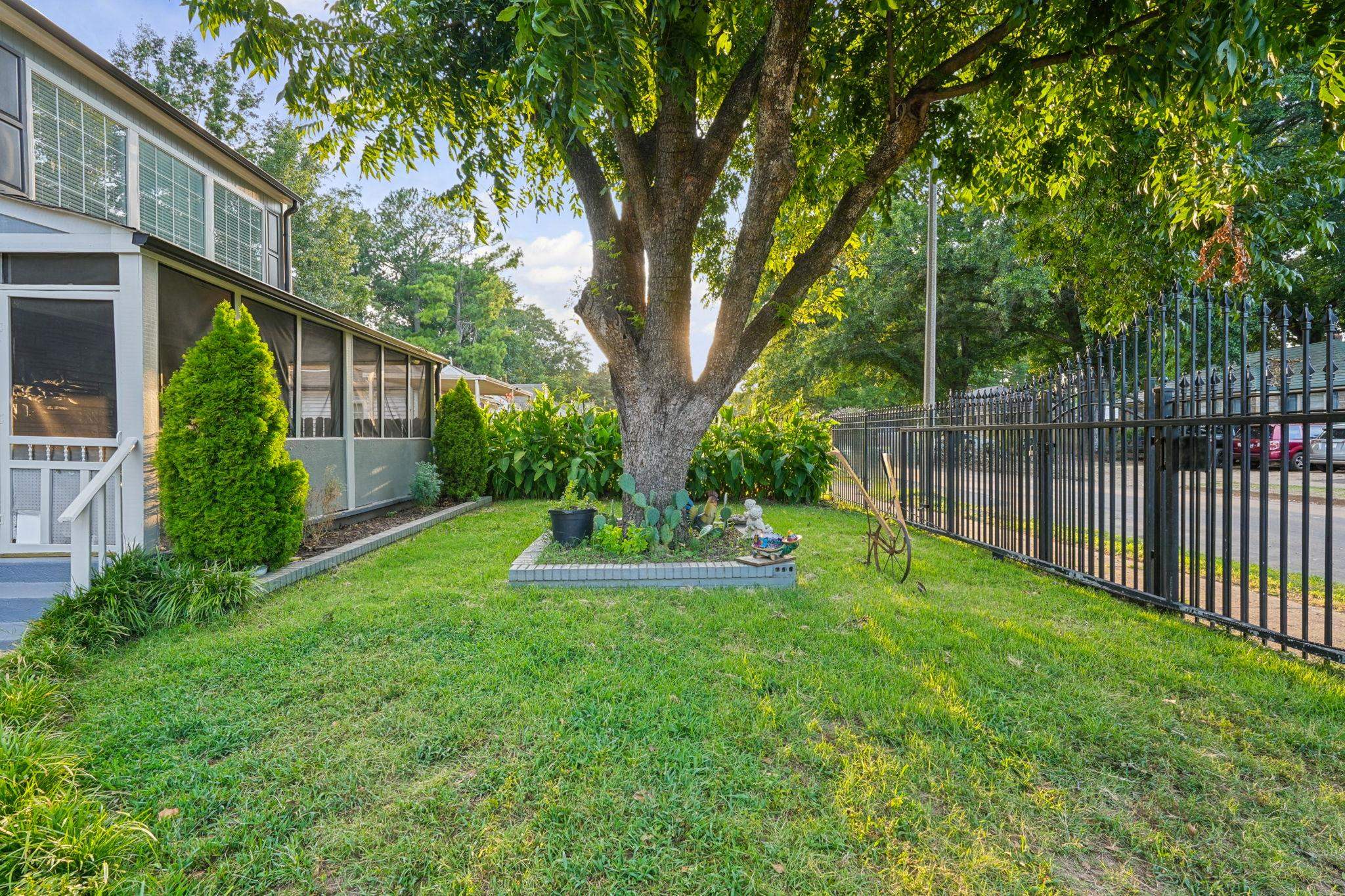 4279 Dunn Ave Property Photo 4