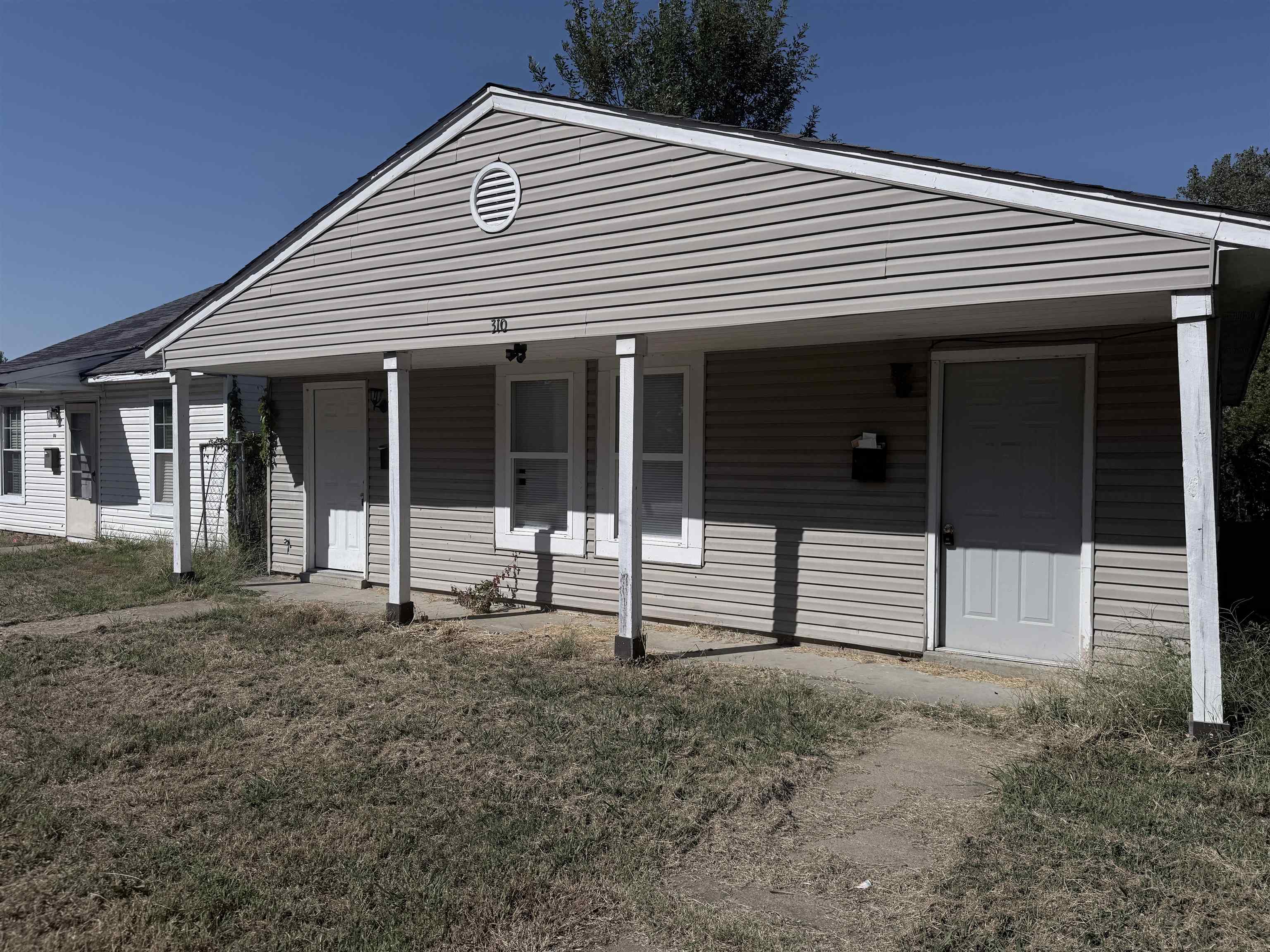 310 Gannts St A Property Photo 1