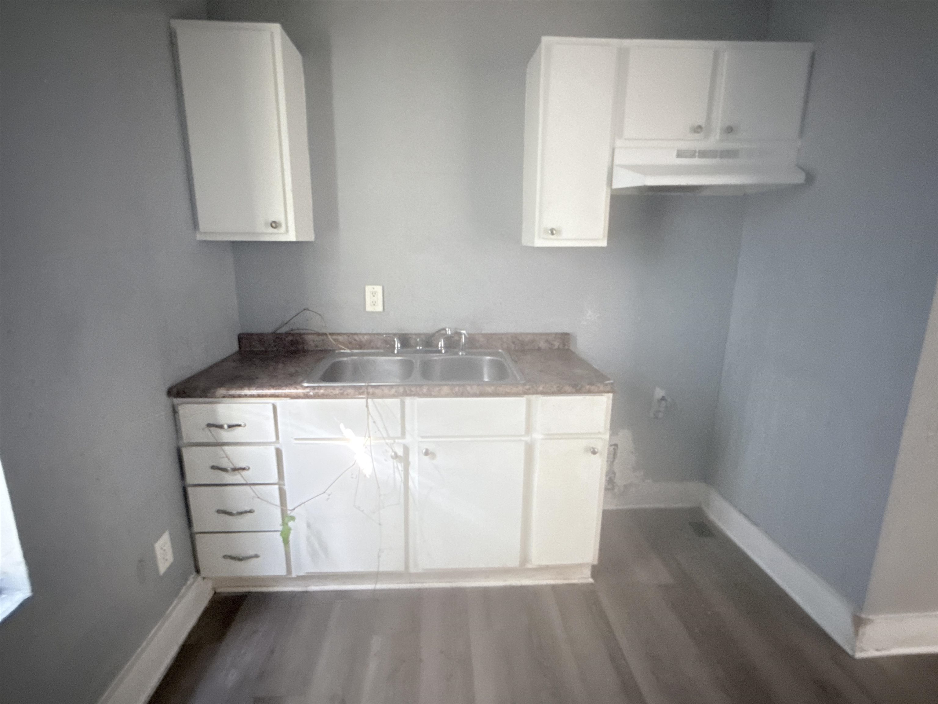 310 Gannts St A Property Photo 6