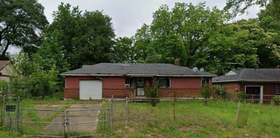 30 E Belle Haven Rd Property Photo 1