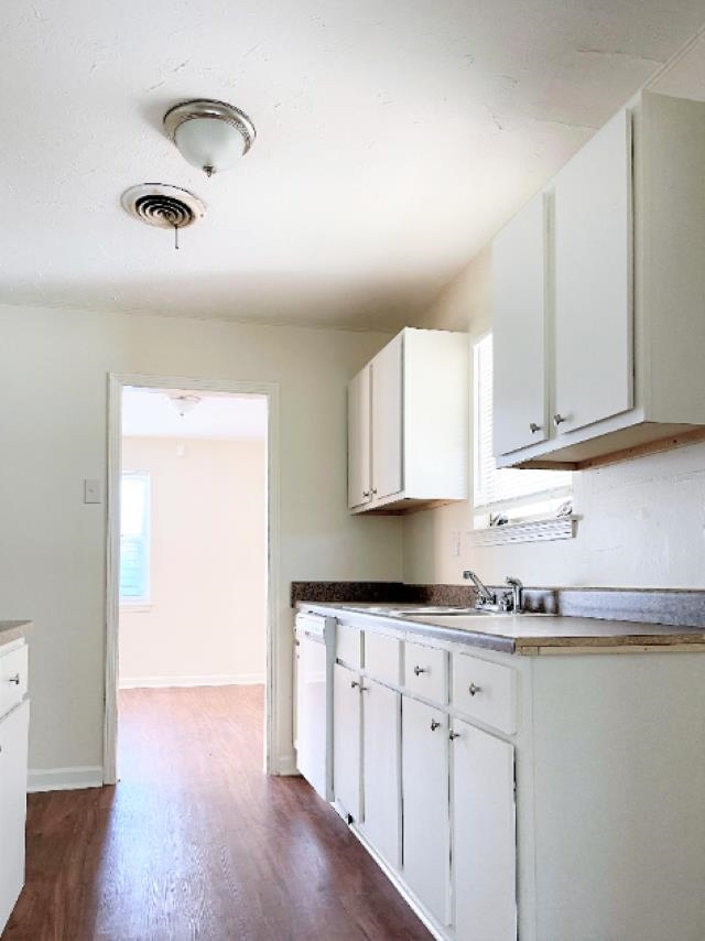 2993 Phyllis Ln Property Photo 7