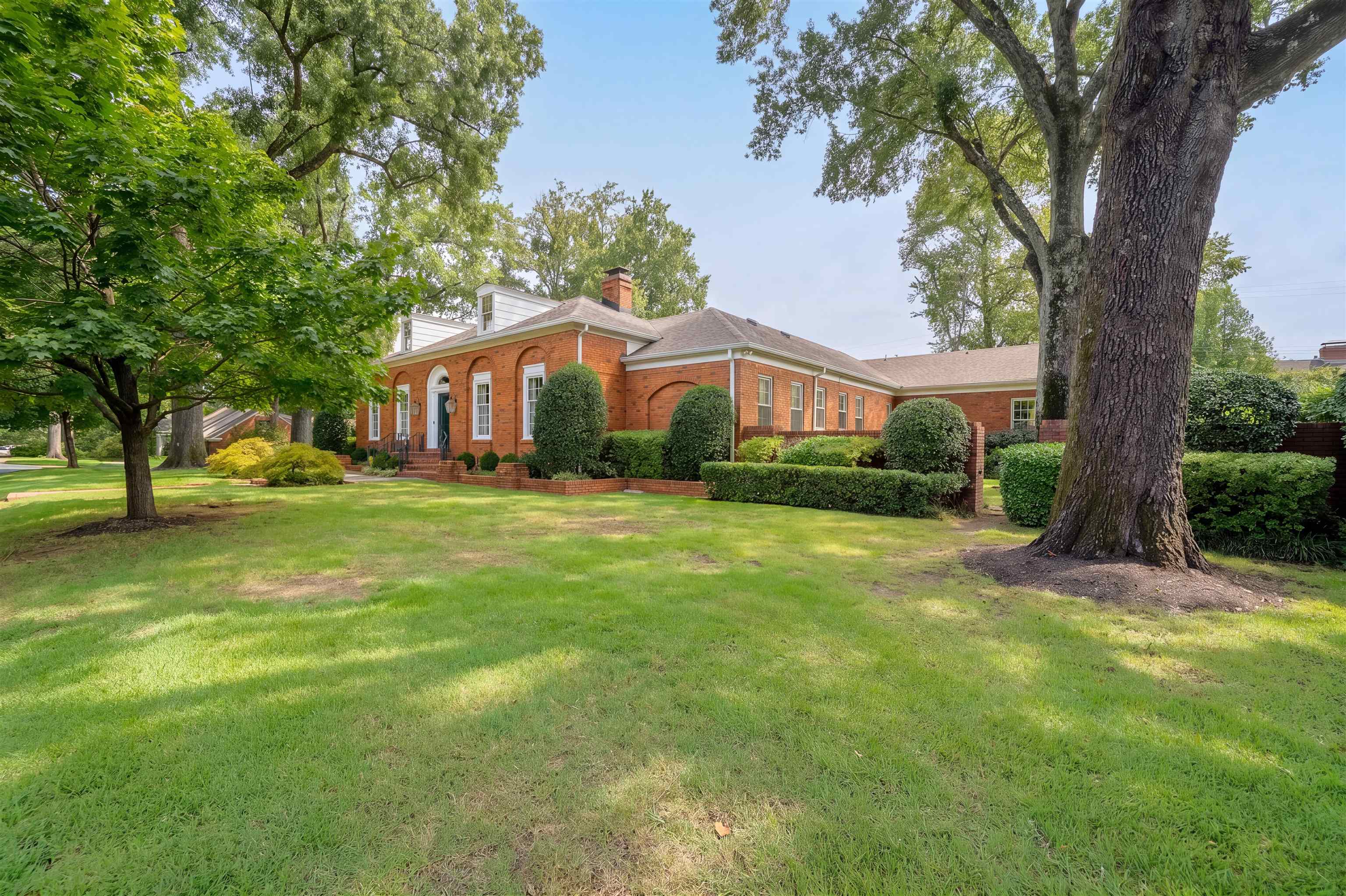 42 Wood Grove Dr Property Photo 1