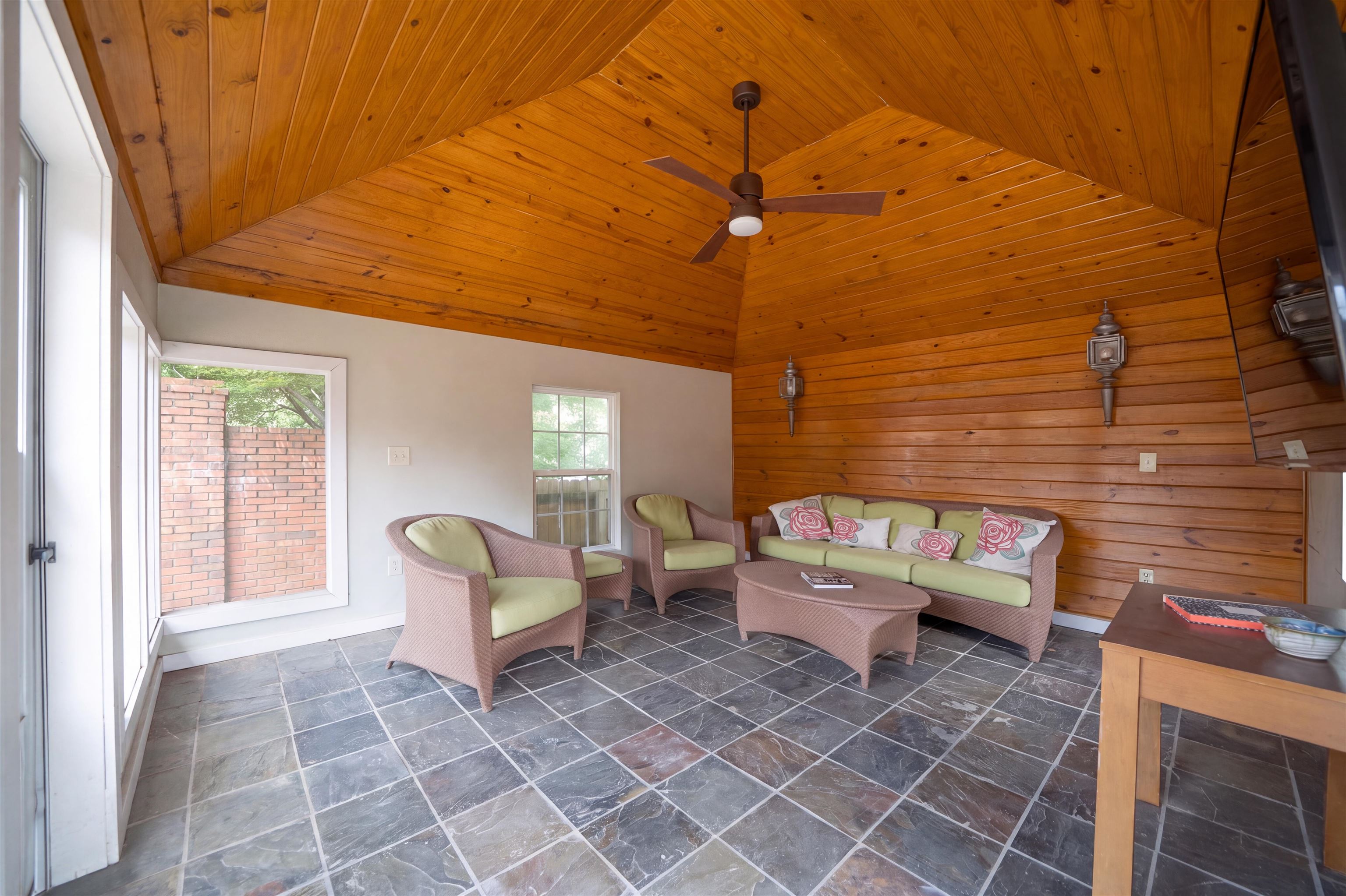 42 Wood Grove Dr Property Photo 35