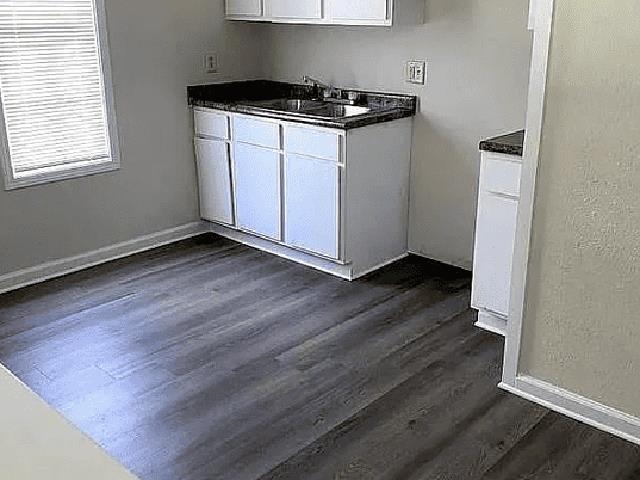 308 Gannt St A Property Photo 14