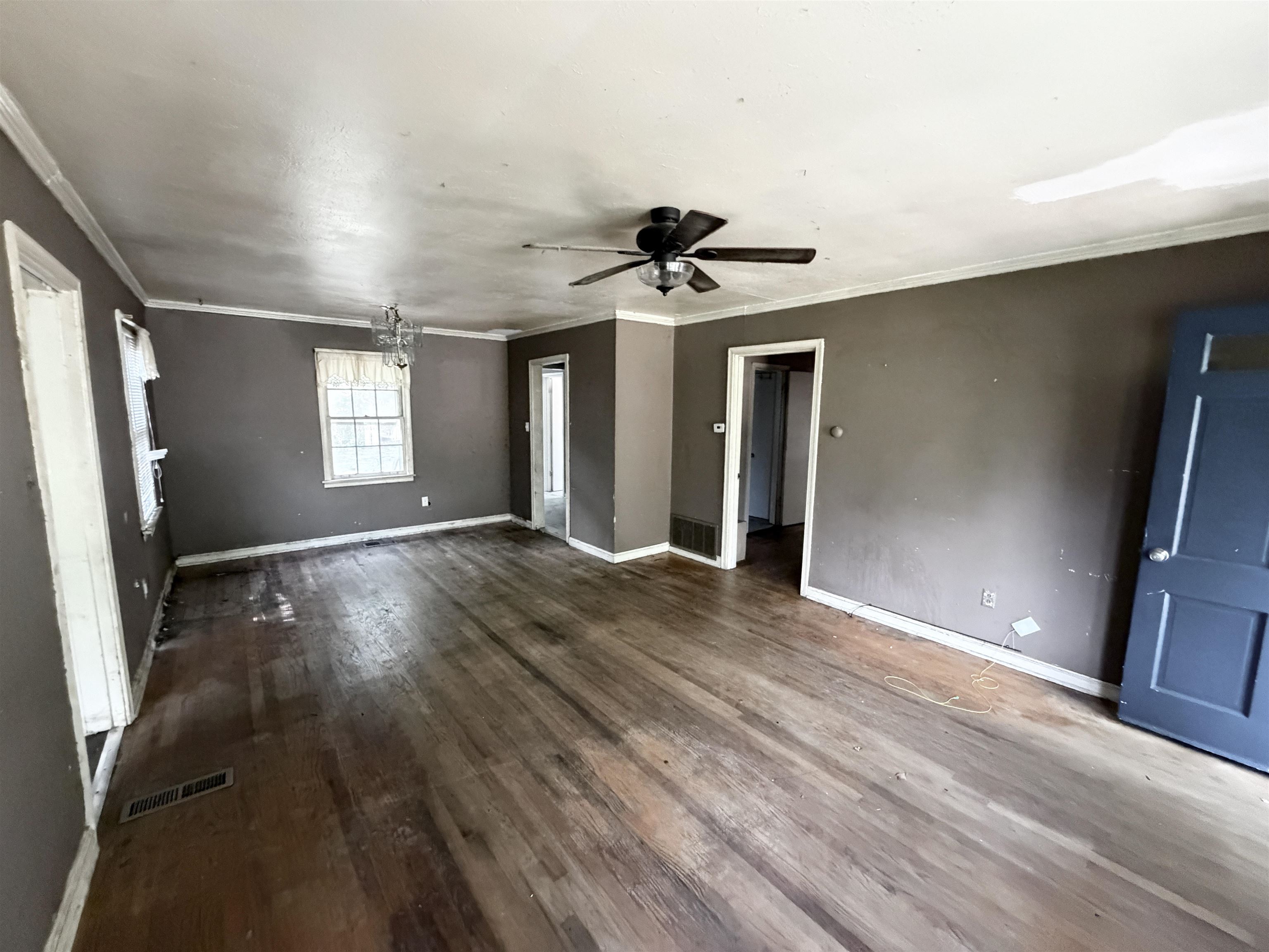 1269 Colonial Rd Property Photo 5