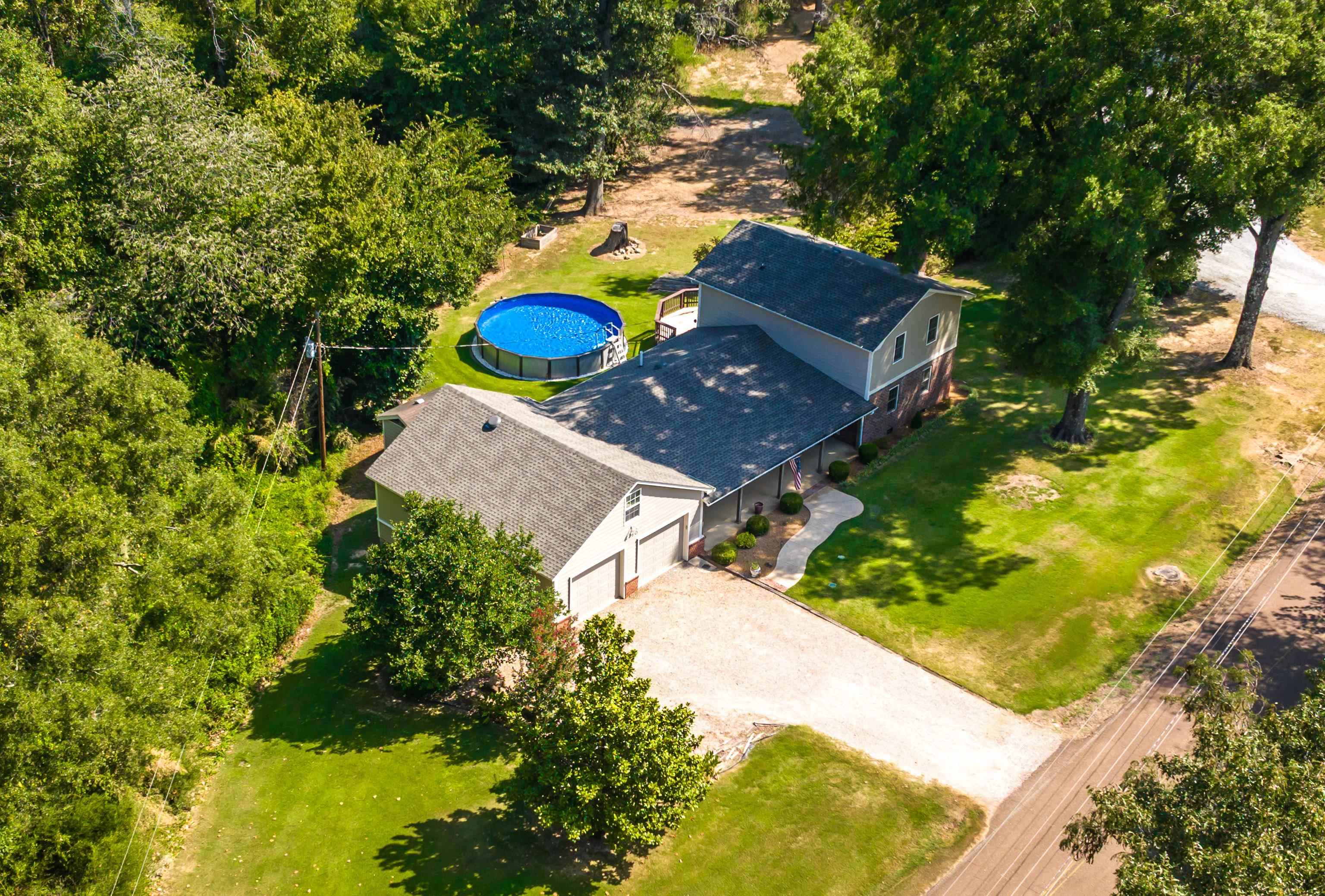 2360 Feathers Chapel Dr Property Photo 2