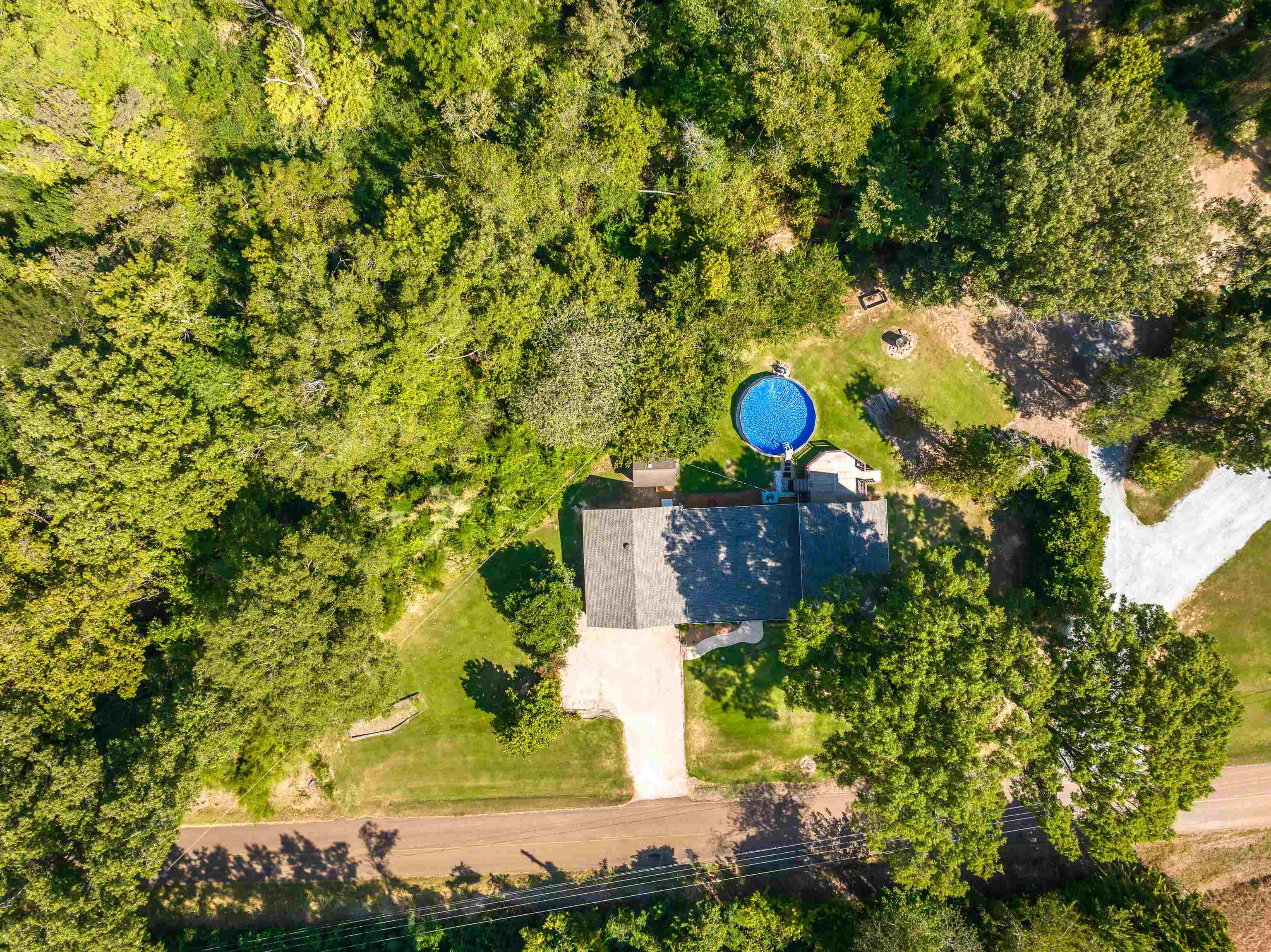 2360 Feathers Chapel Dr Property Photo 3