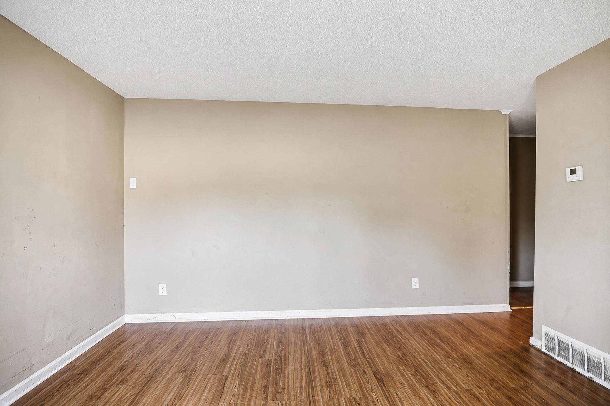 727 Bonwood Ave Property Photo 6