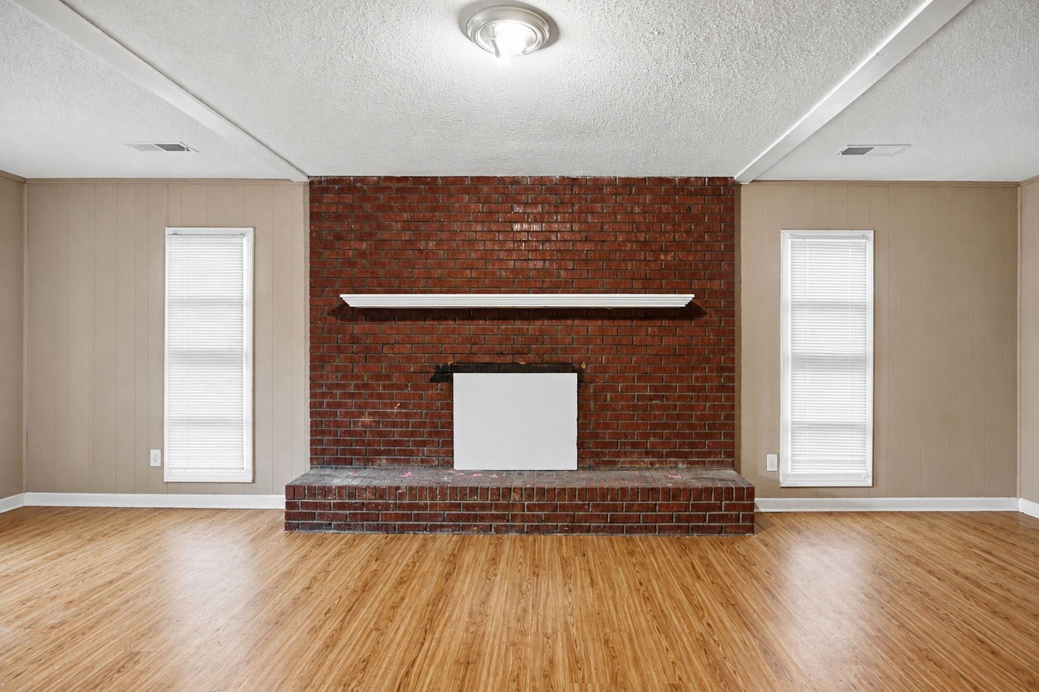 727 Bonwood Ave Property Photo 10