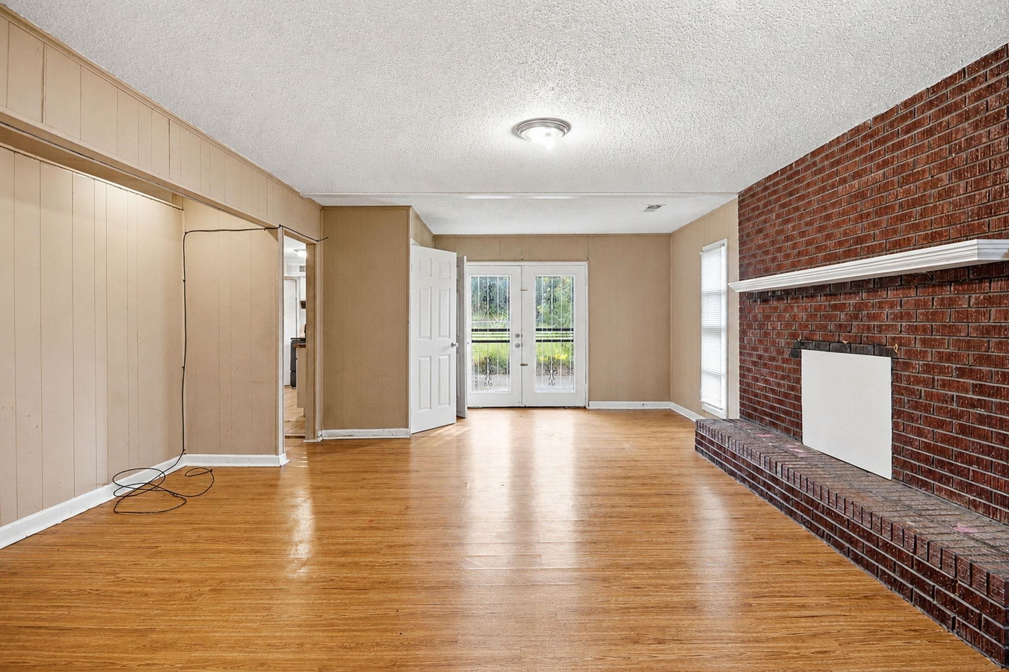 727 Bonwood Ave Property Photo 11