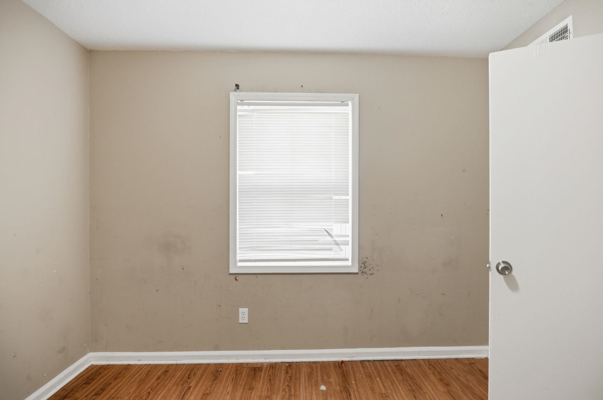 727 Bonwood Ave Property Photo 22