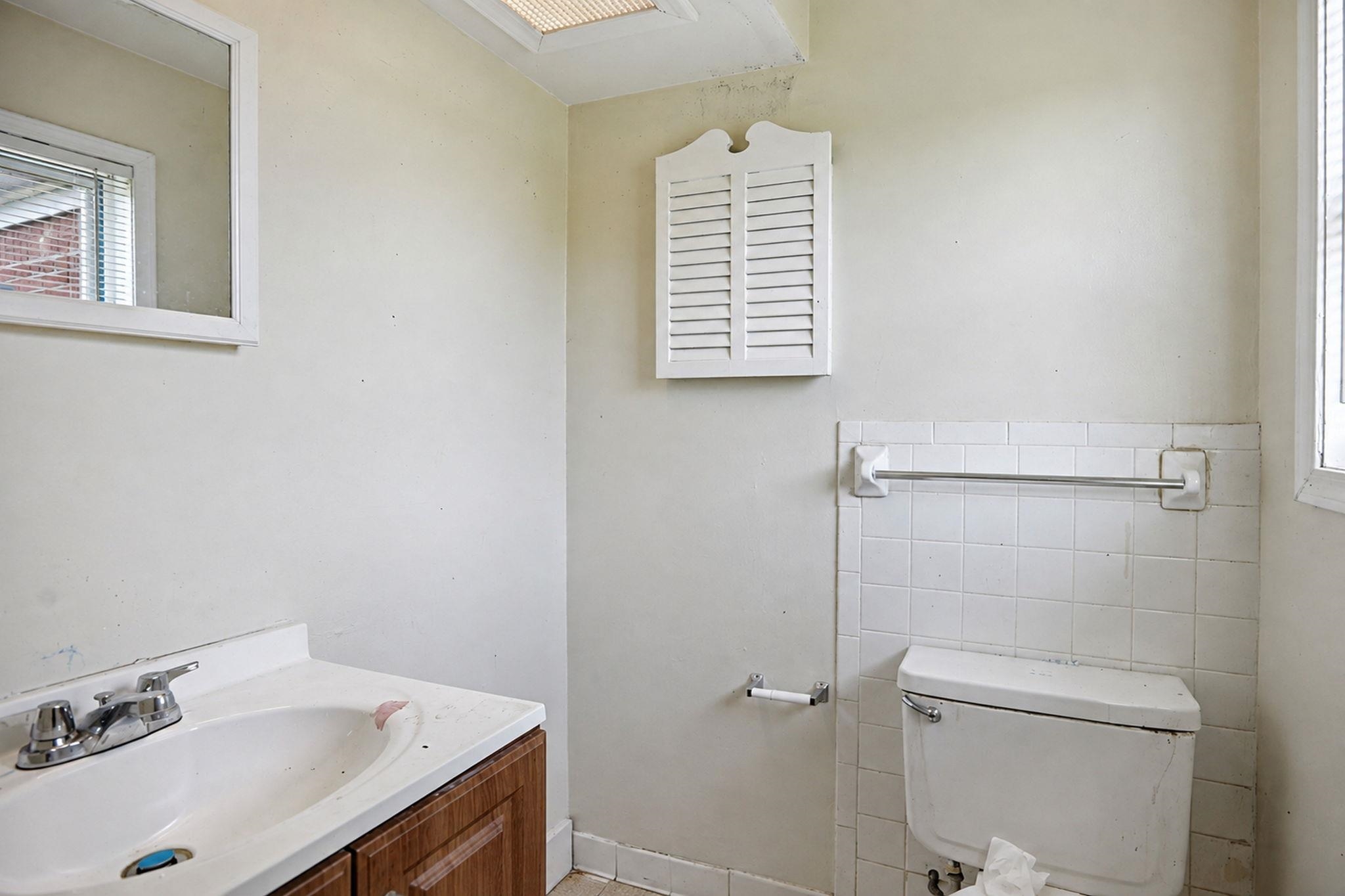 727 Bonwood Ave Property Photo 27
