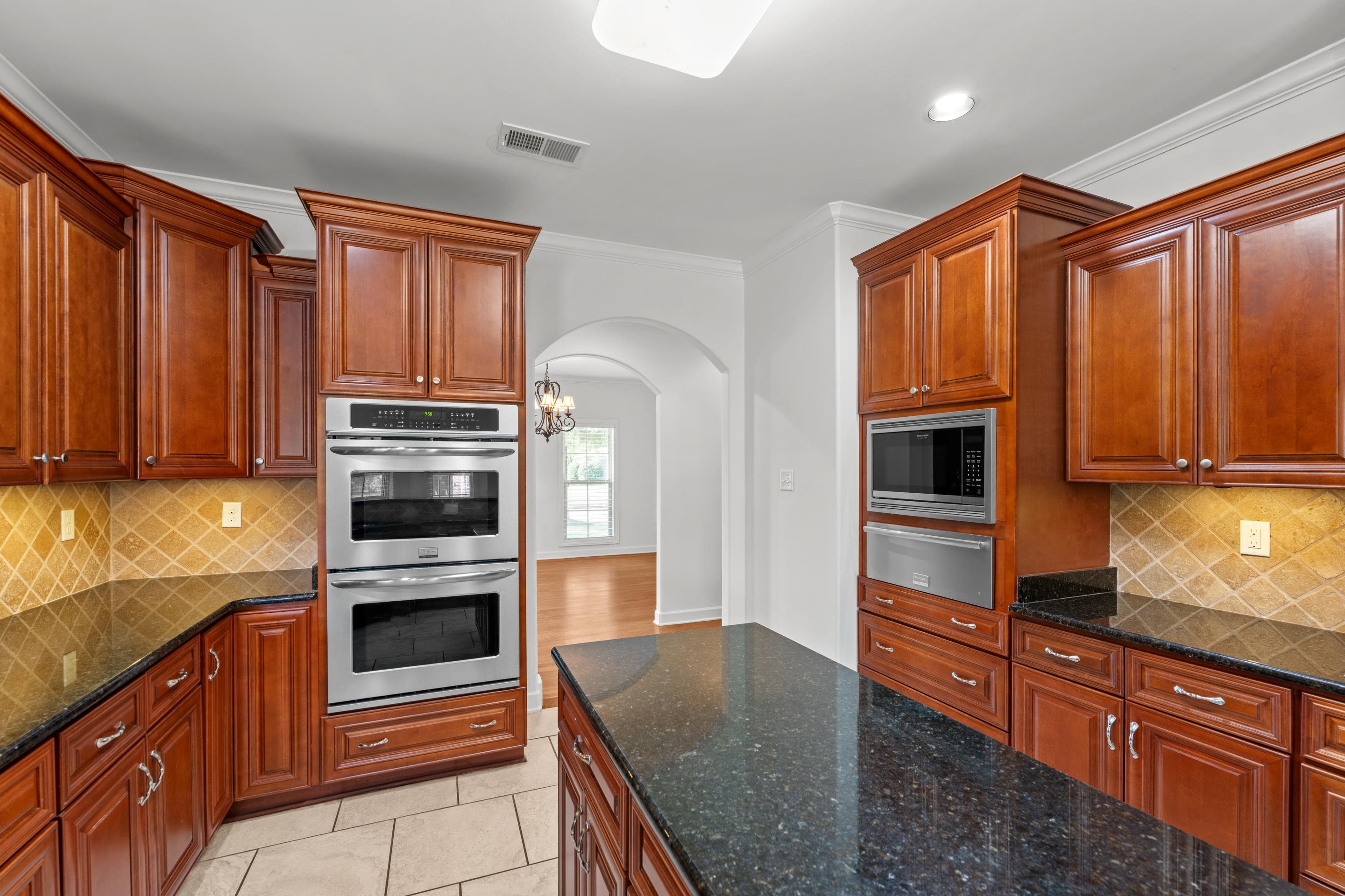 9270 S Romano Way Property Photo 10
