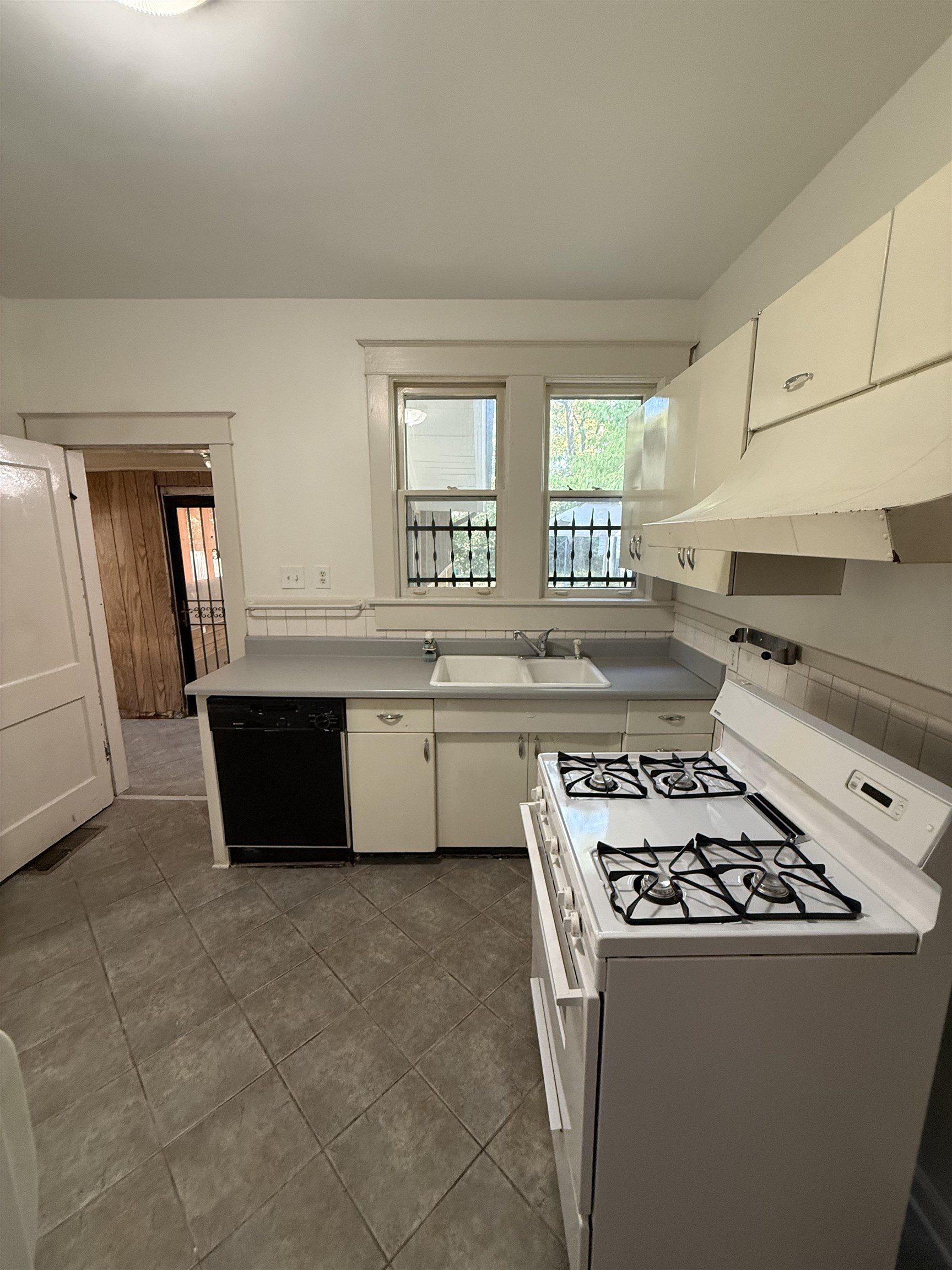 1874 Walker Dr Property Photo 11