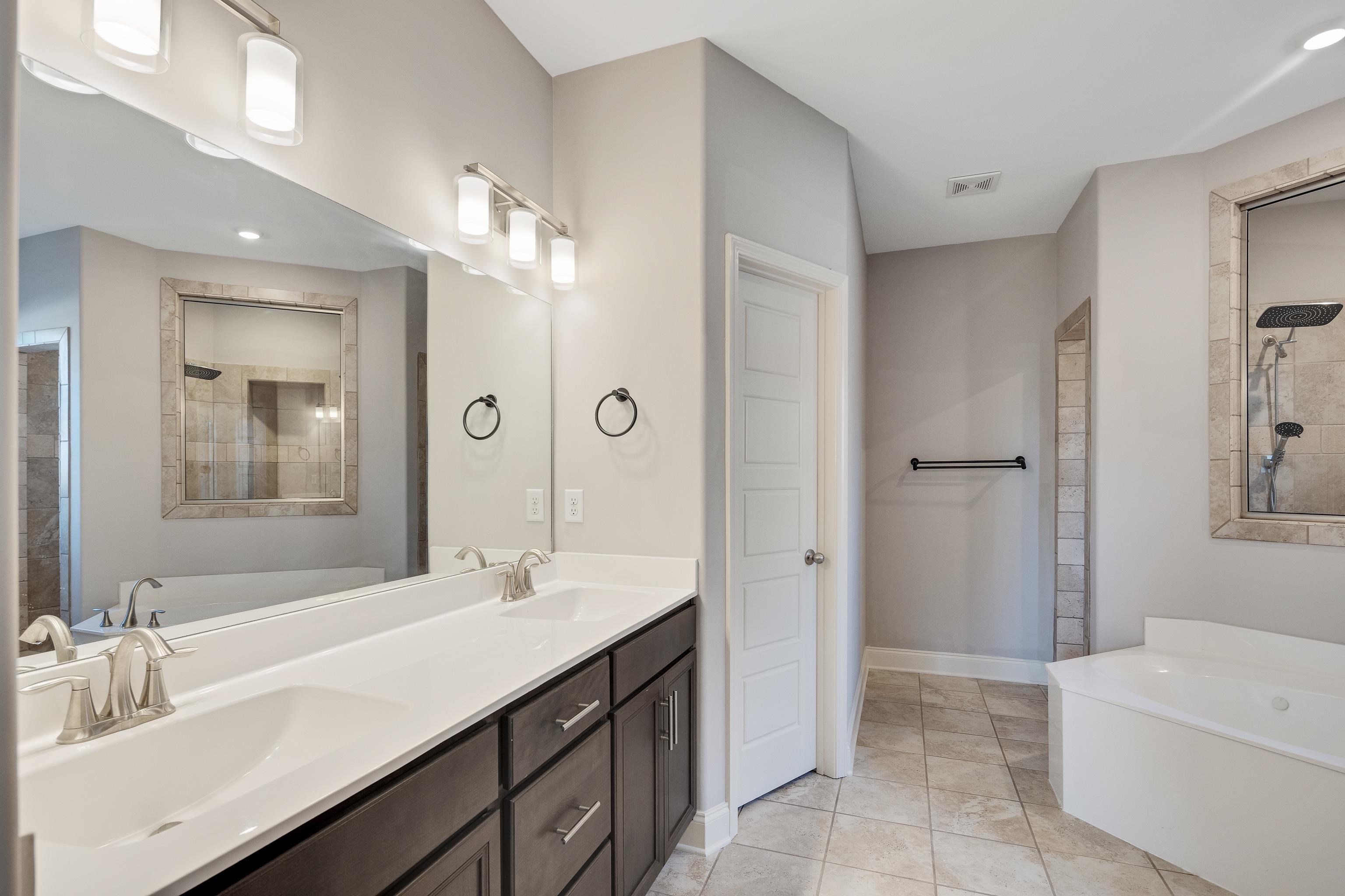 8472 Butterfly View Ln Property Photo 17