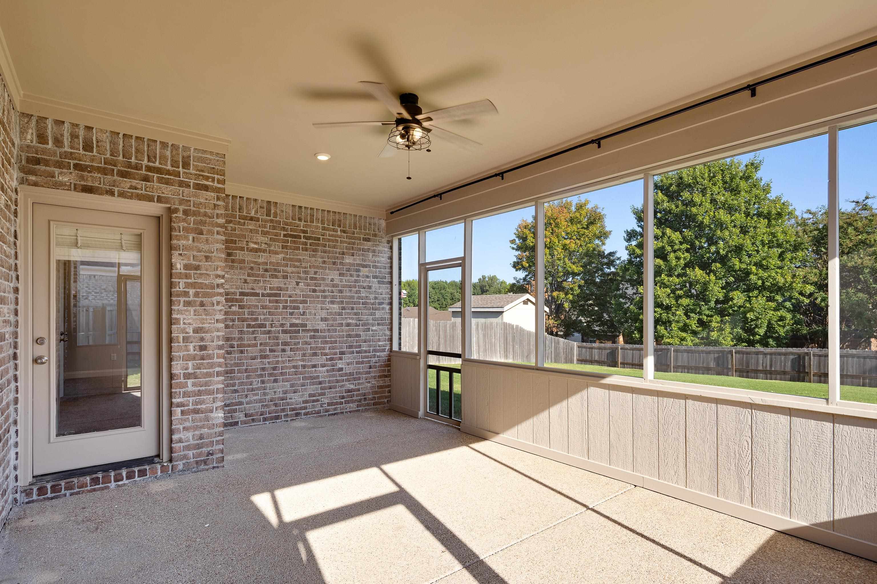 8472 Butterfly View Ln Property Photo 33