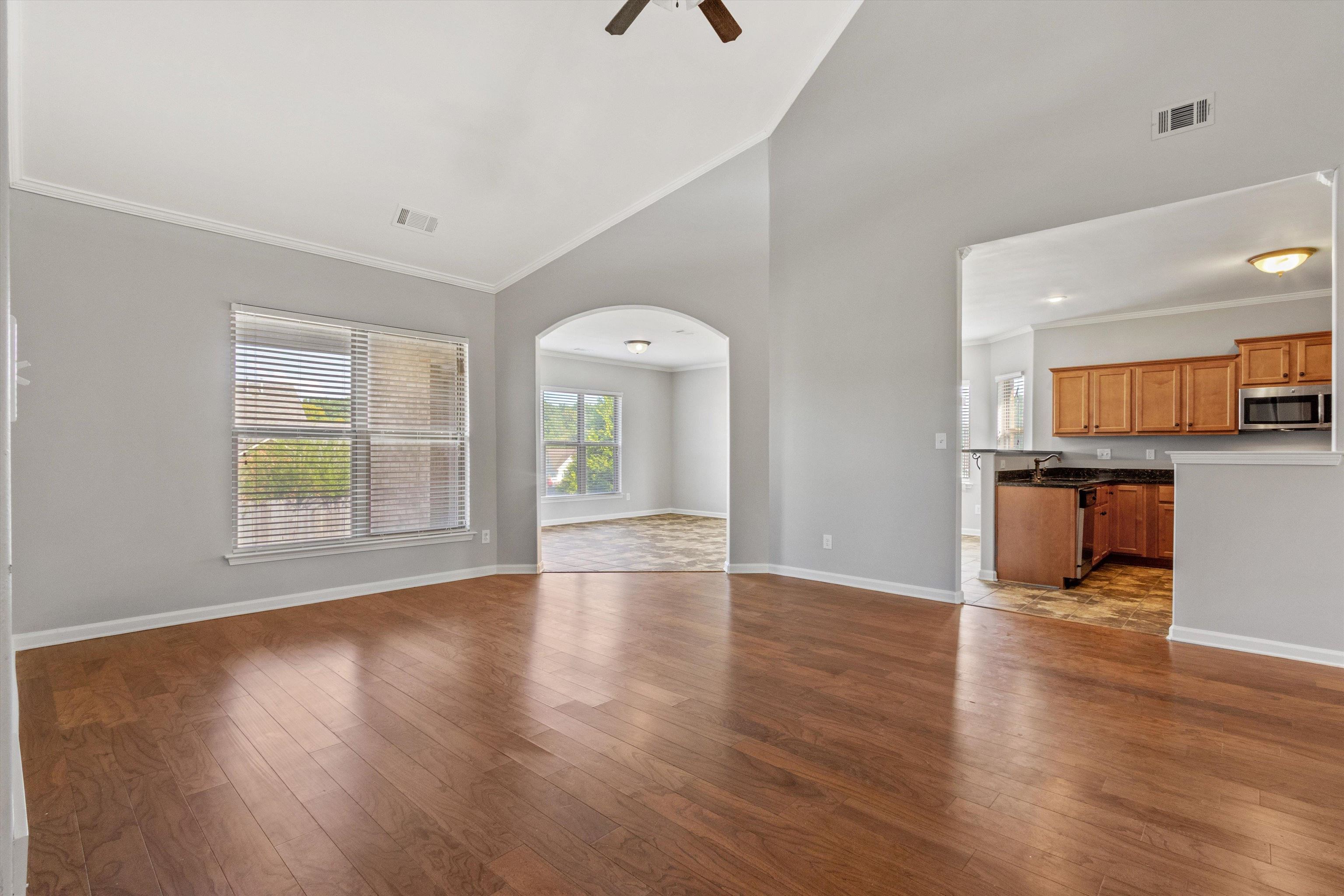 8918 Mt Hill Dr Property Photo 6