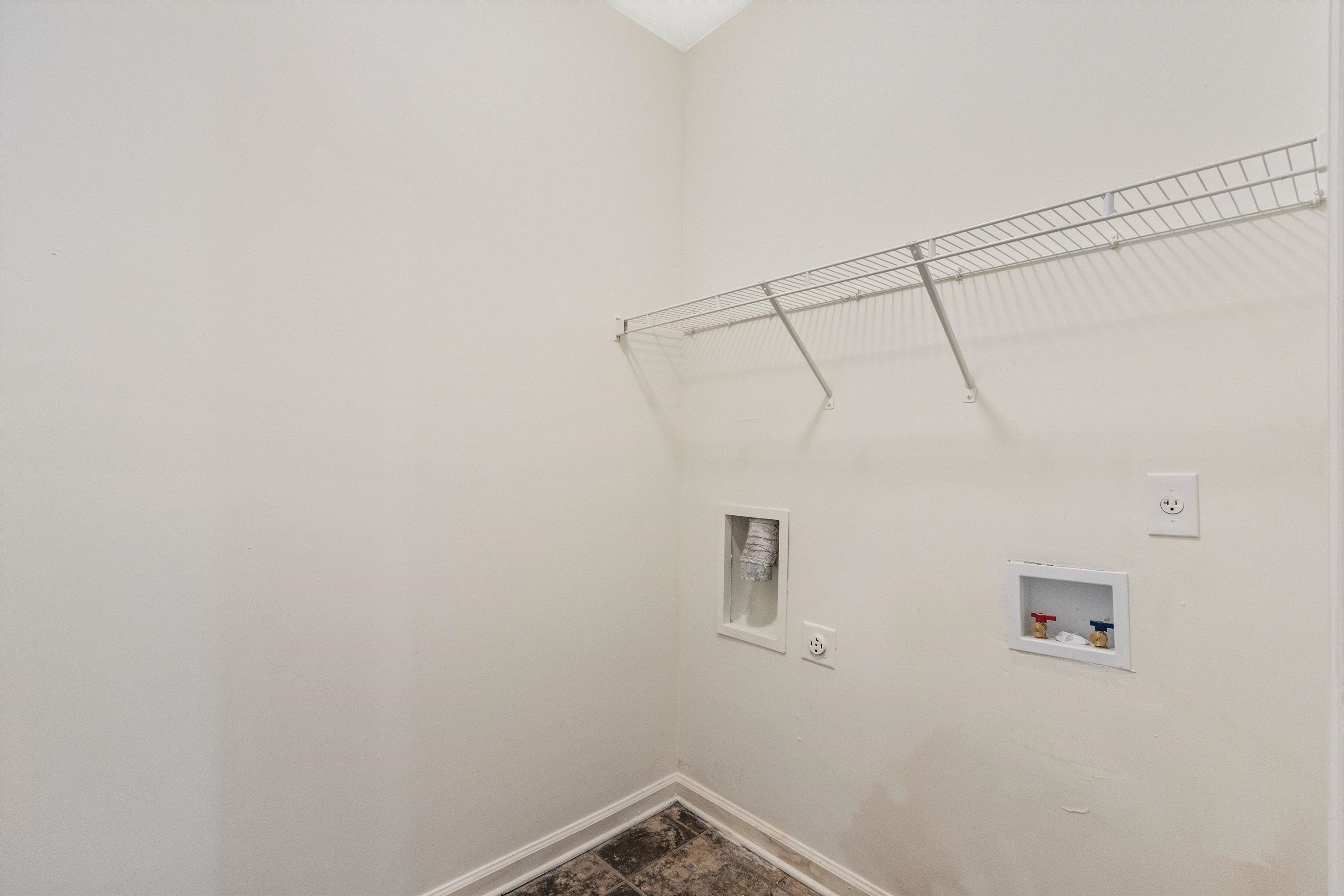 8918 Mt Hill Dr Property Photo 16