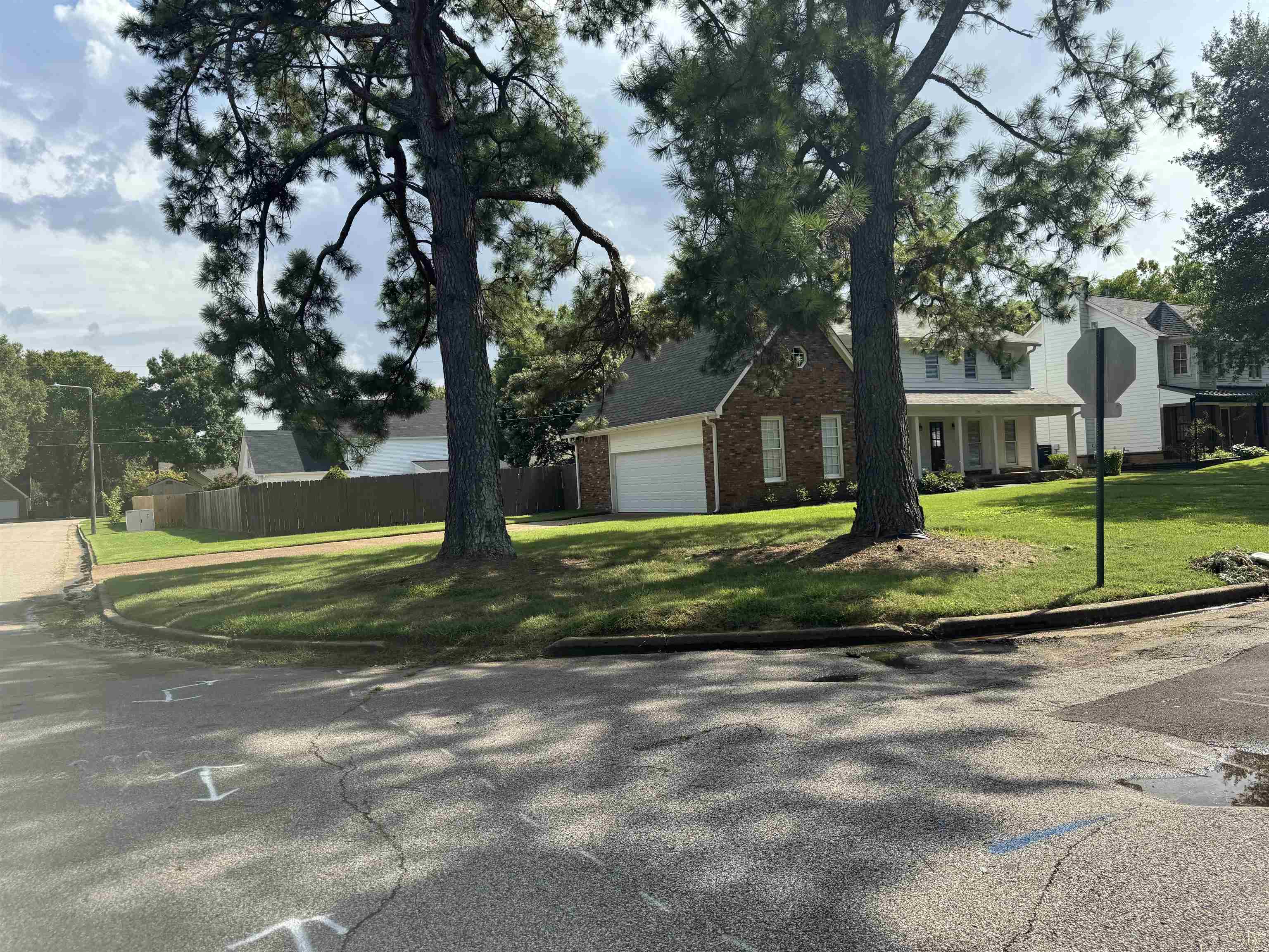 339 Oakleigh Dr Property Photo 2