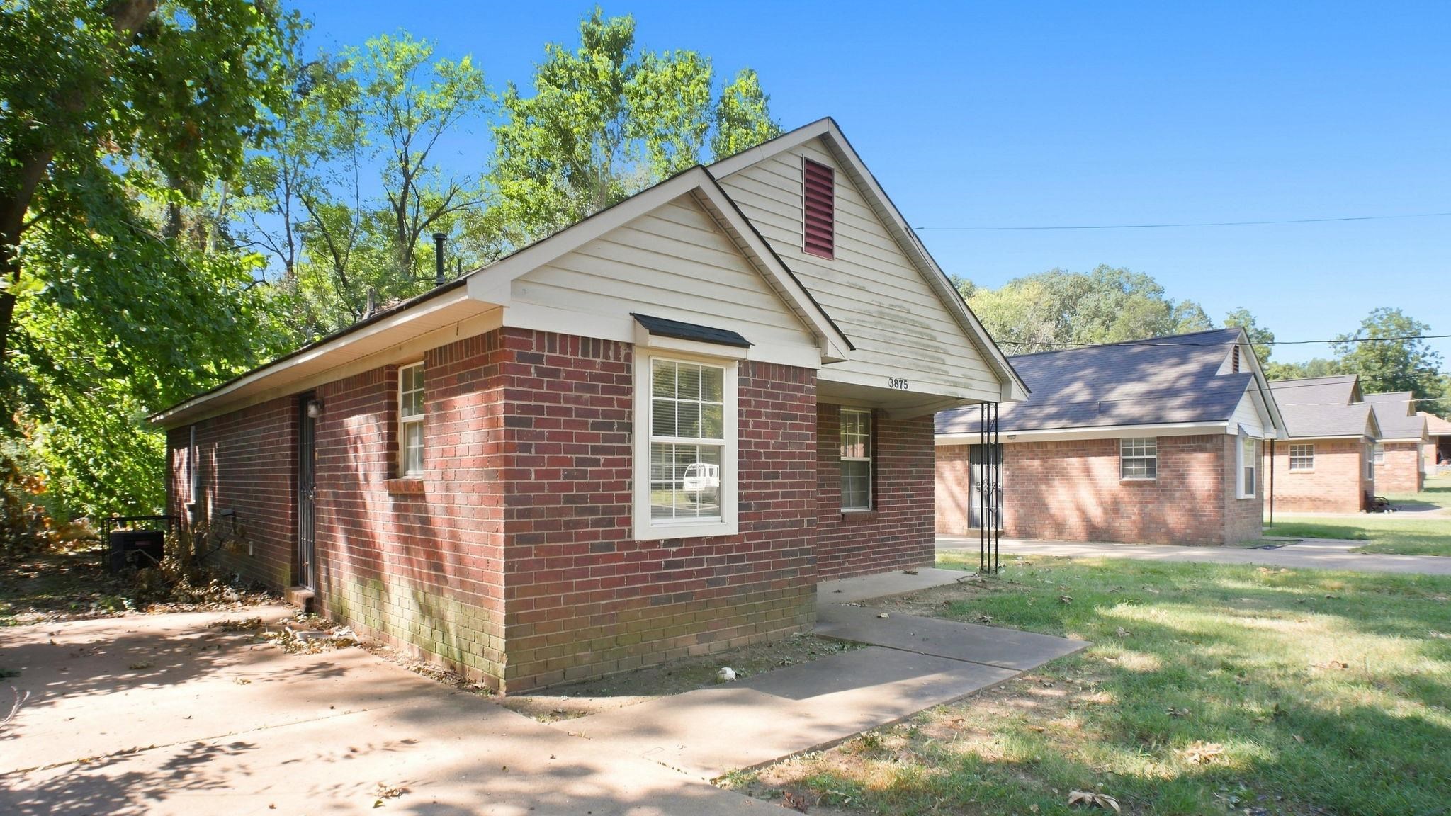3875 FIZER AVE Property Photo 1