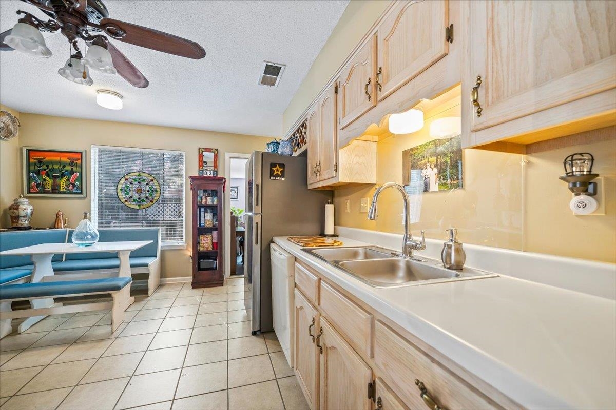 1691 Dexter Ln Property Photo 15