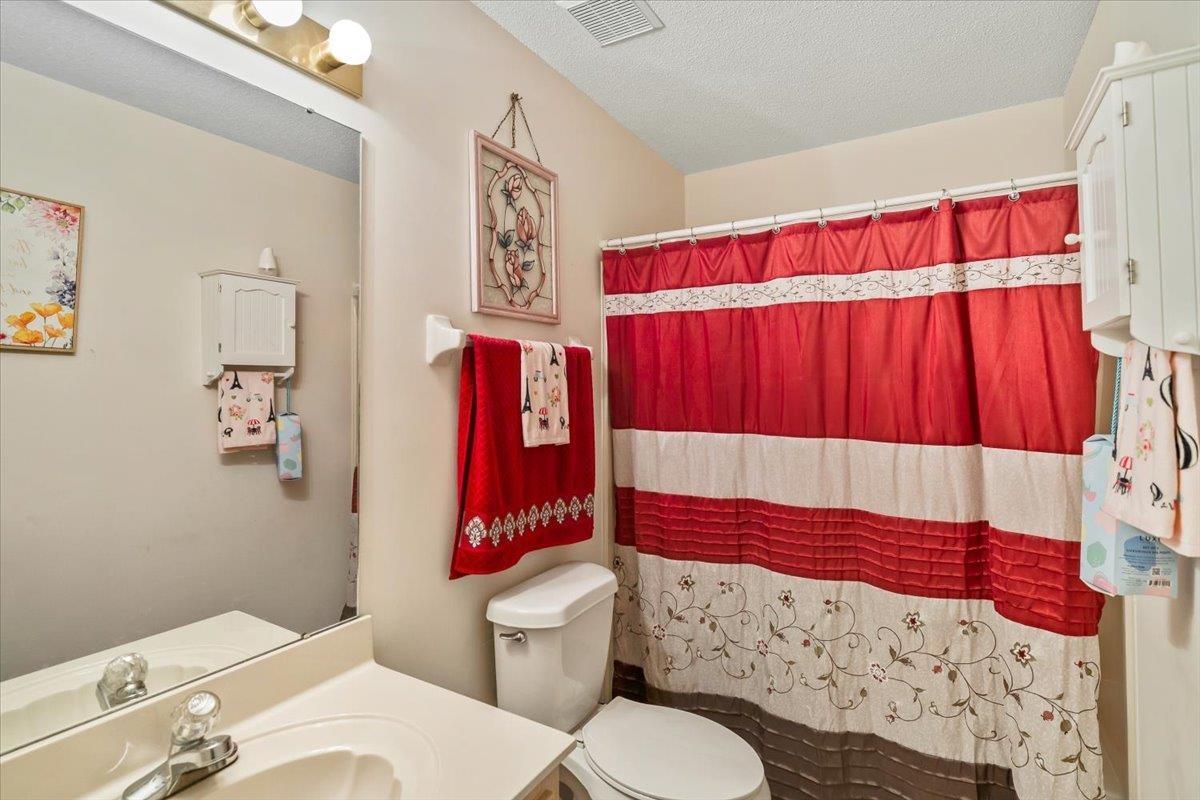 1691 Dexter Ln Property Photo 25
