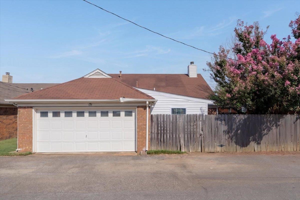 1691 Dexter Ln Property Photo 31