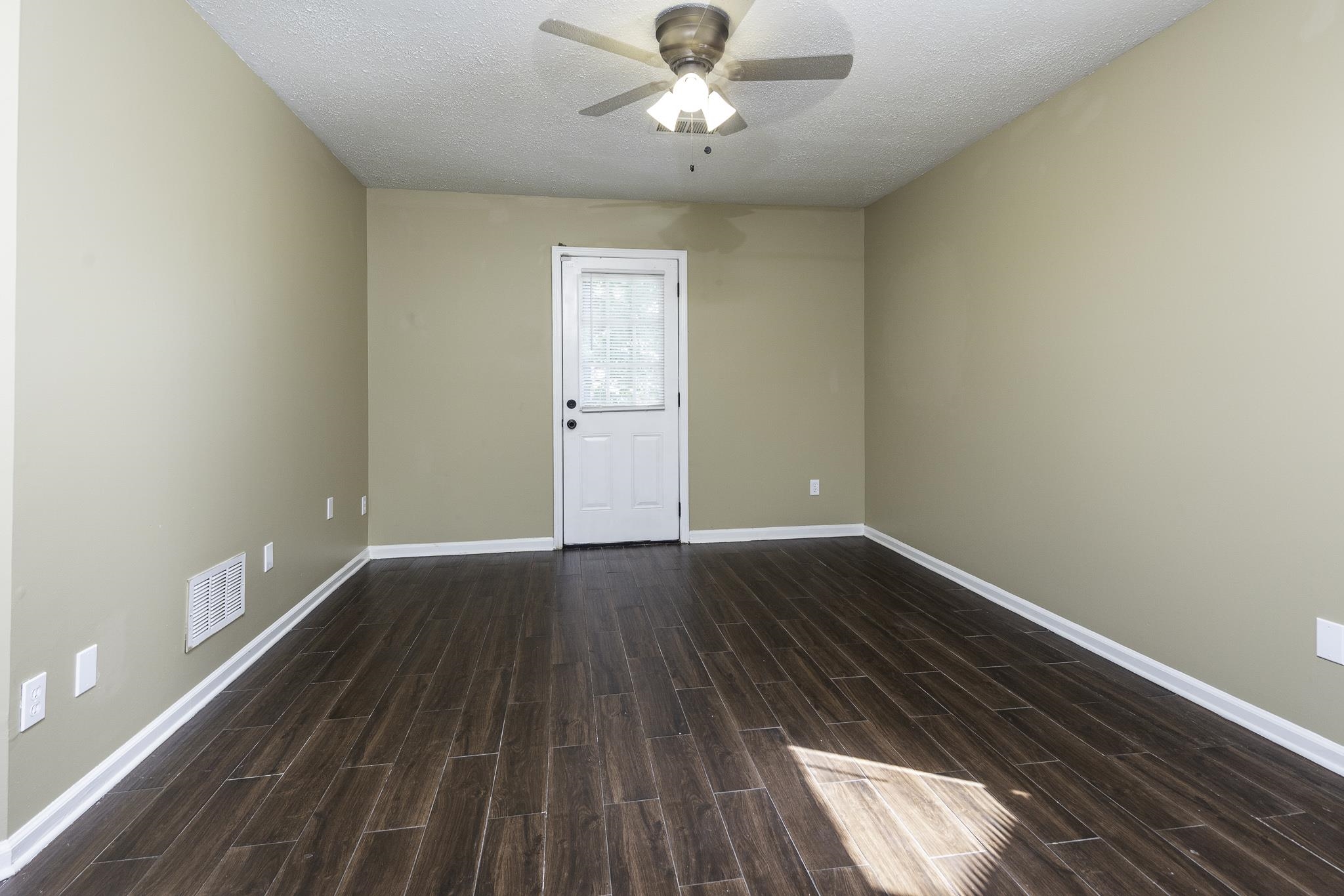 1554 Joy Blvd Property Photo 9