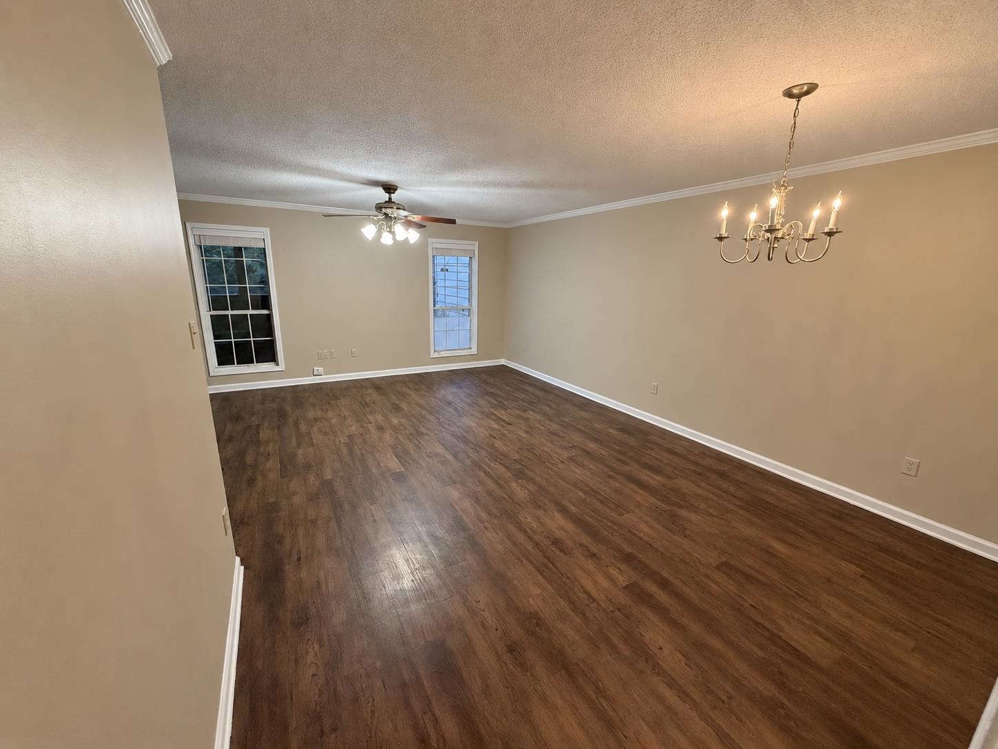 3719 Deer Forest Dr Property Photo 3