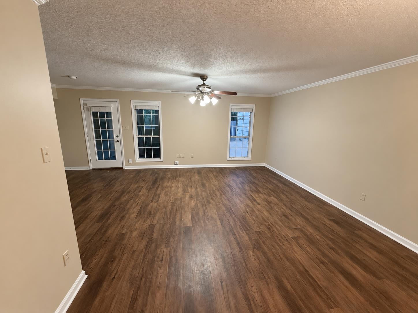 3719 Deer Forest Dr Property Photo 4