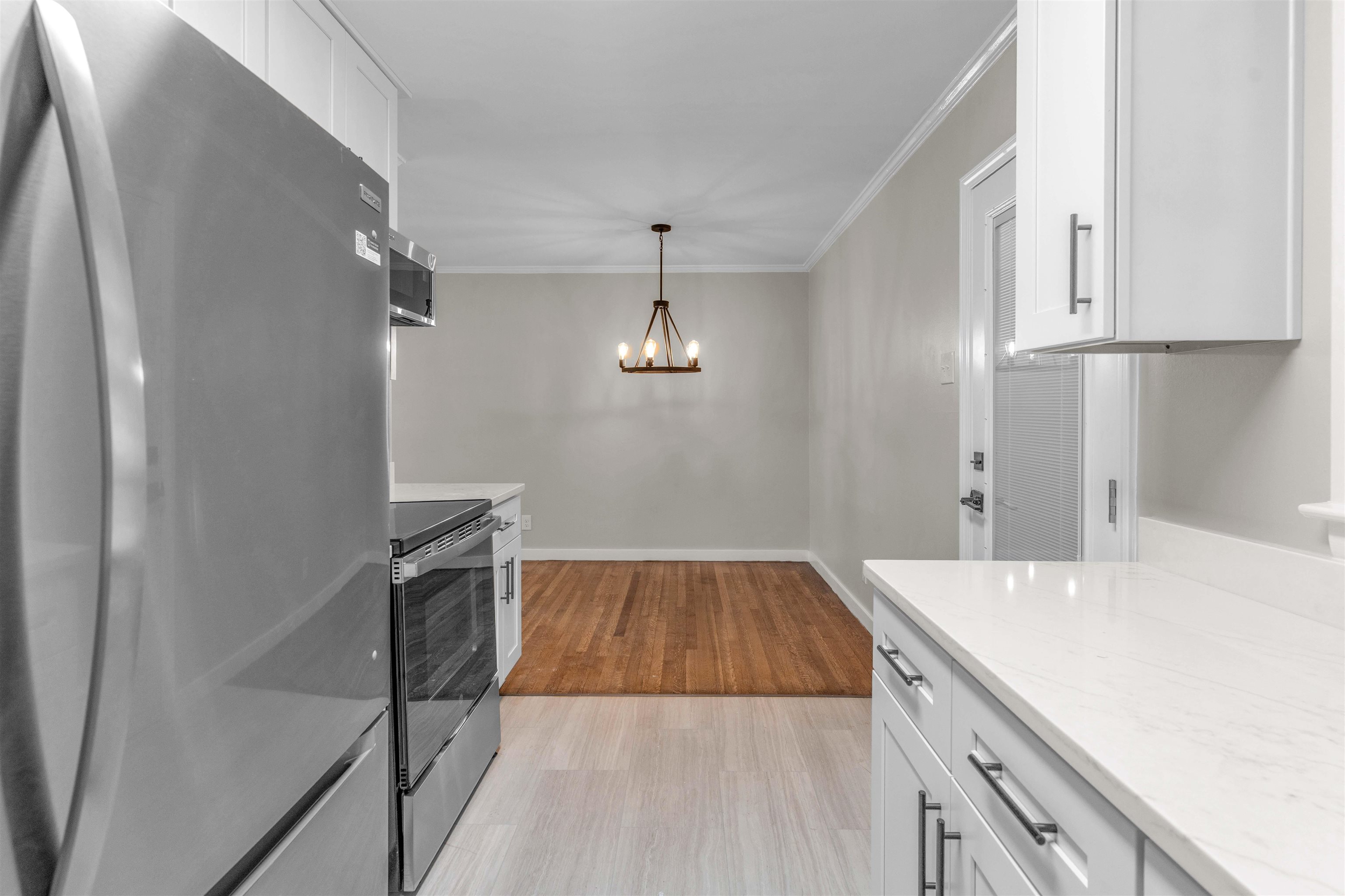 887 Sumter St Property Photo 13
