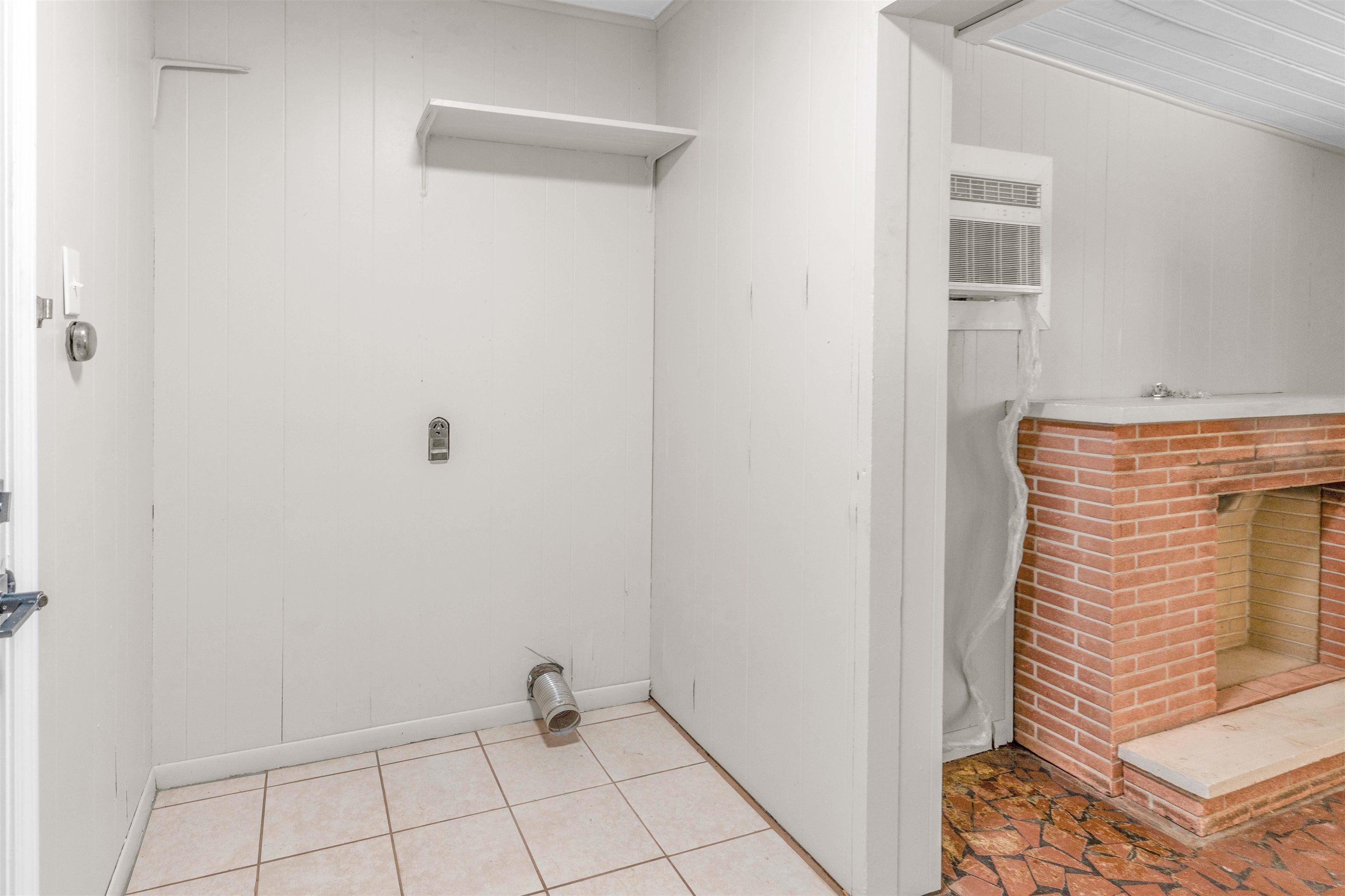 887 Sumter St Property Photo 24