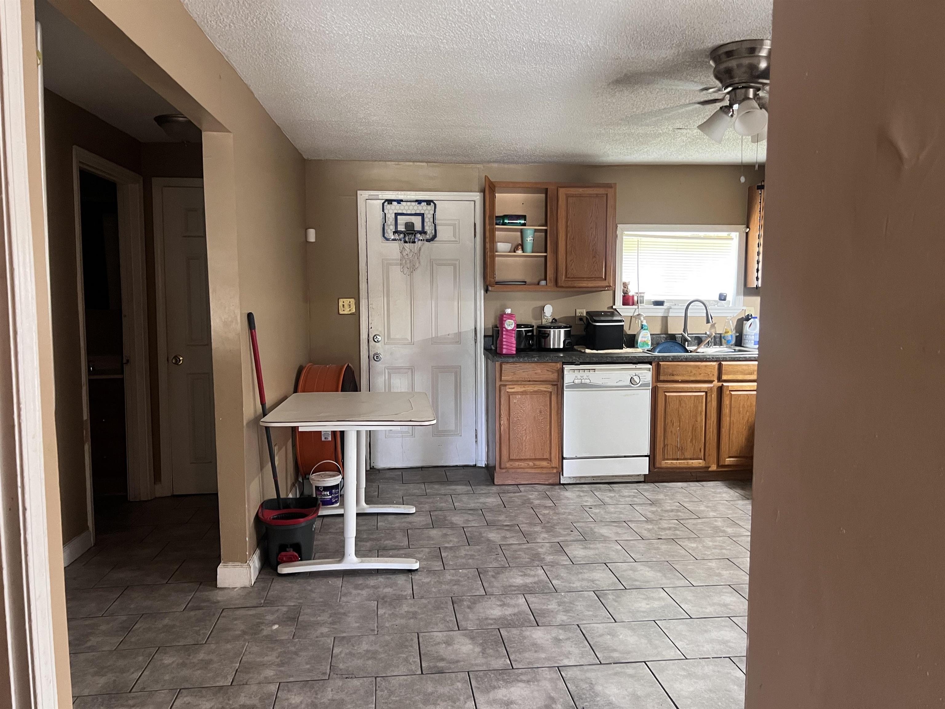 1764 Orr St Property Photo 6