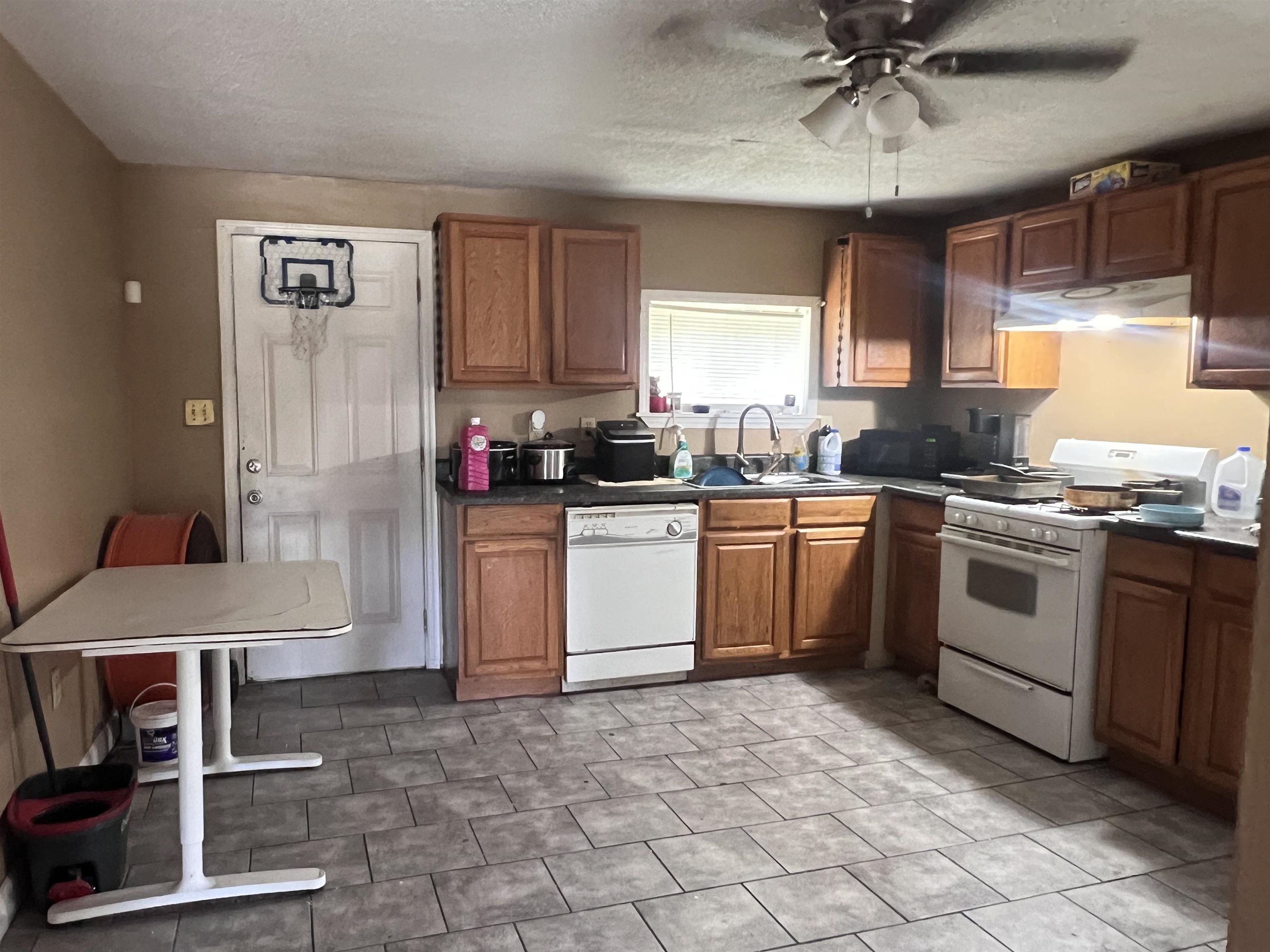 1764 Orr St Property Photo 9