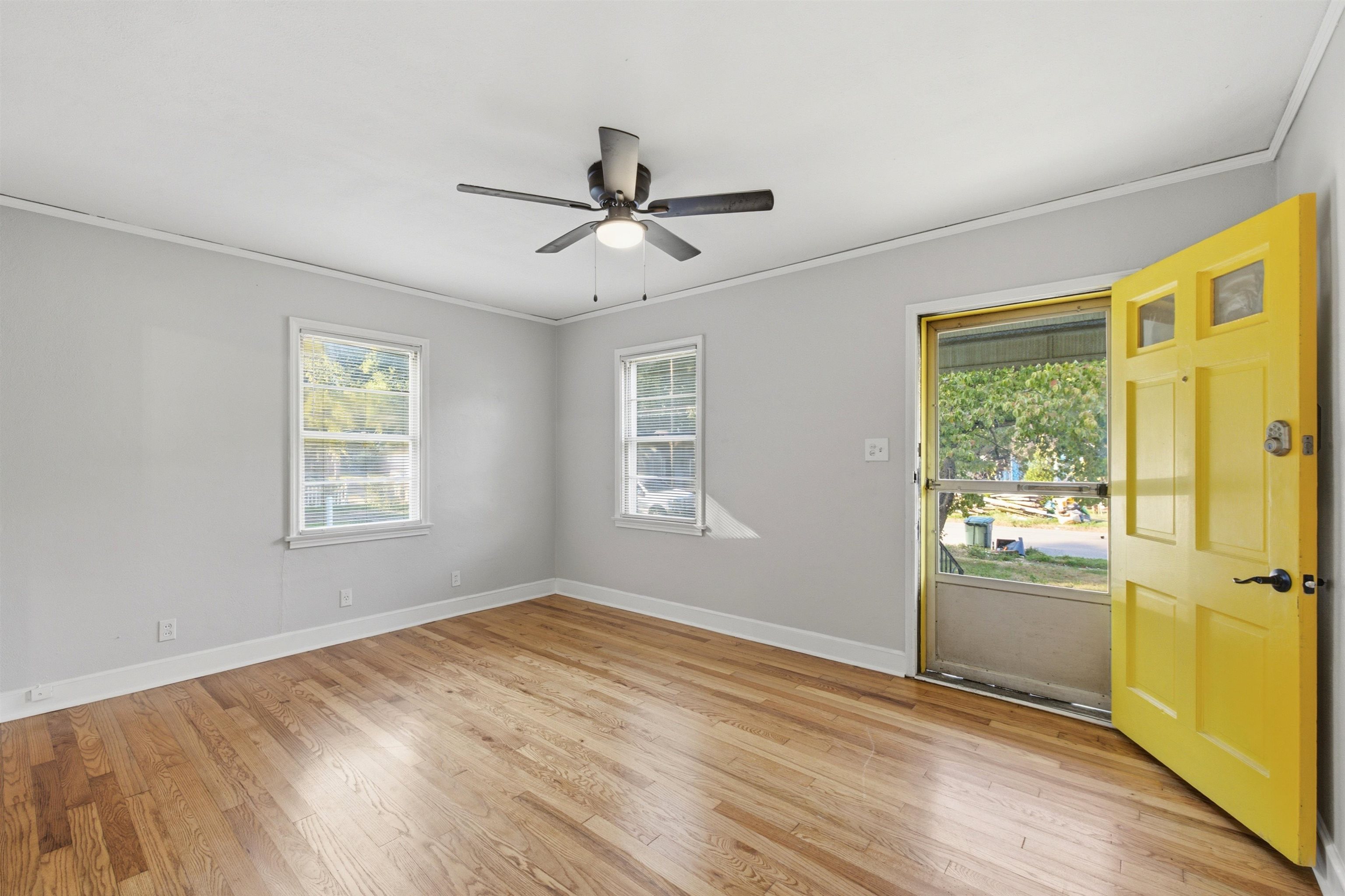 3551 Mayflower Ave Property Photo 3