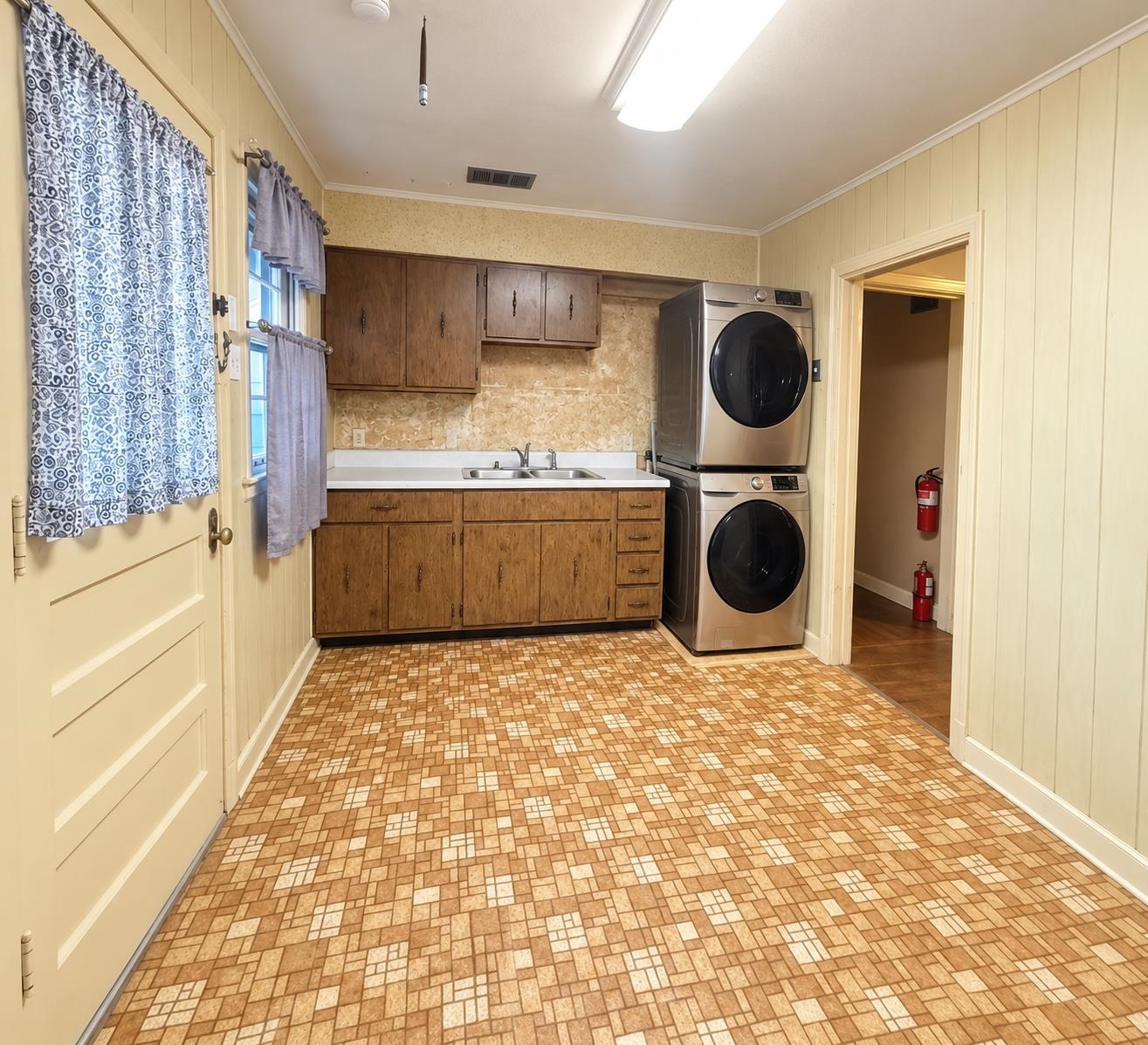 1181 Inman Cv Property Photo 3